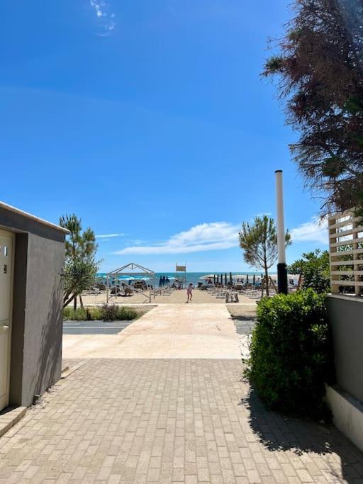 SeaSide 2BR Apartment