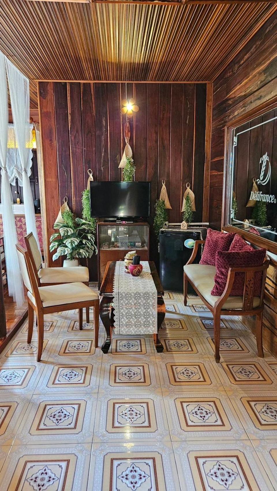 lounge