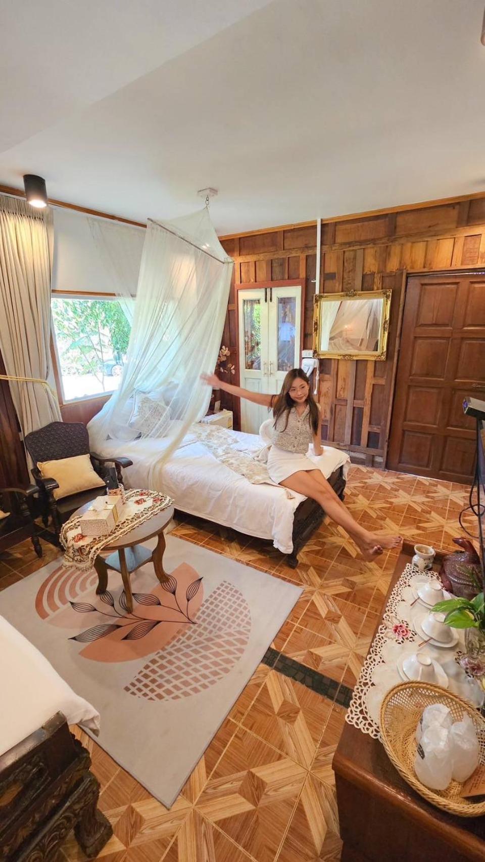 The Antique Riverside Resort