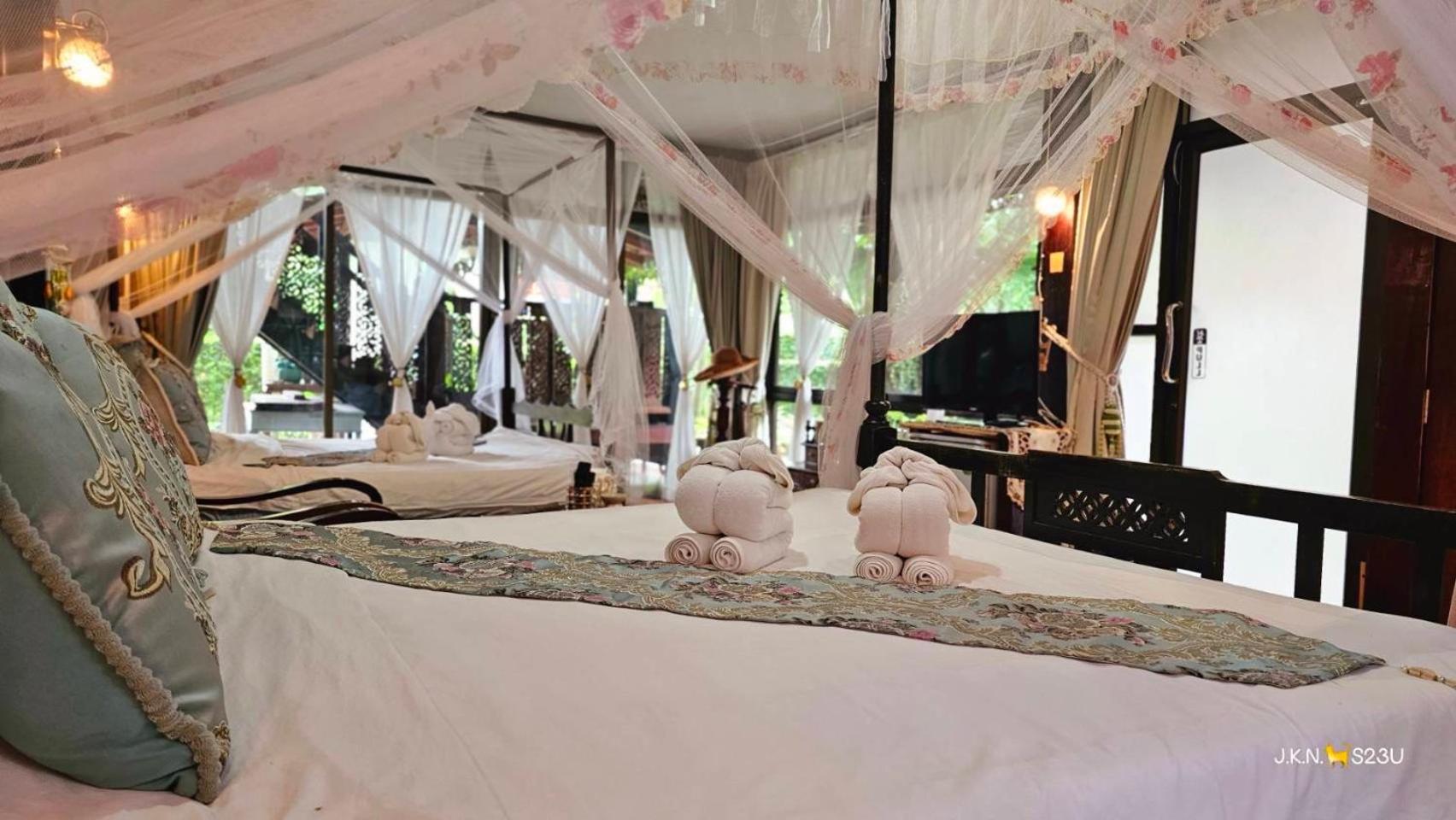 The Antique Riverside Resort