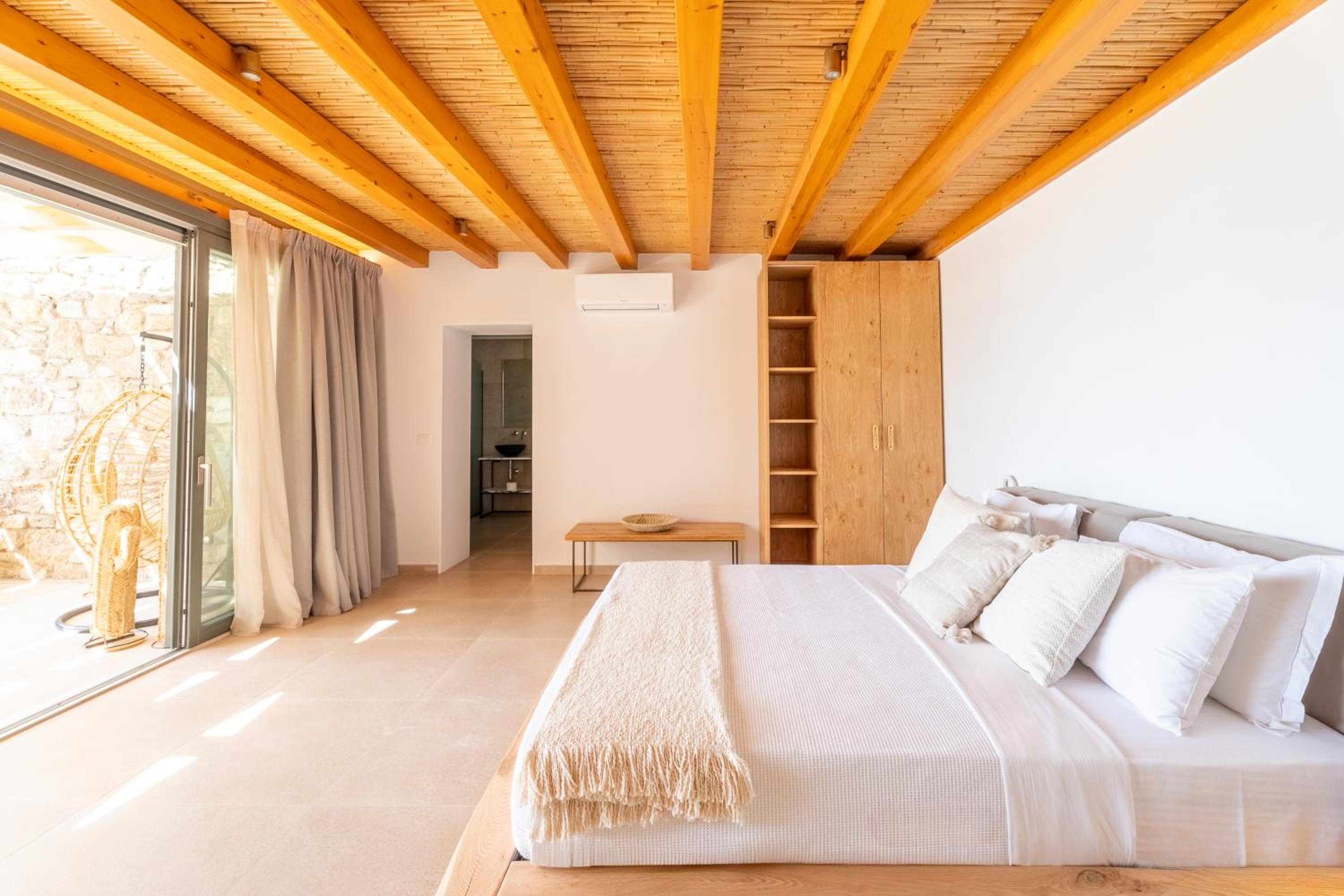 Regency Sunset Suites photo 3