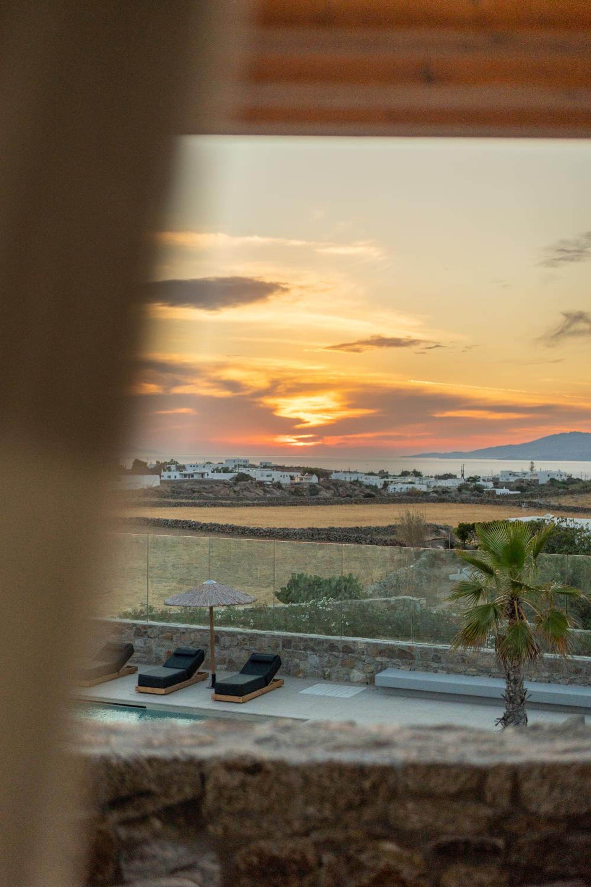 Regency Sunset Suites photo 5