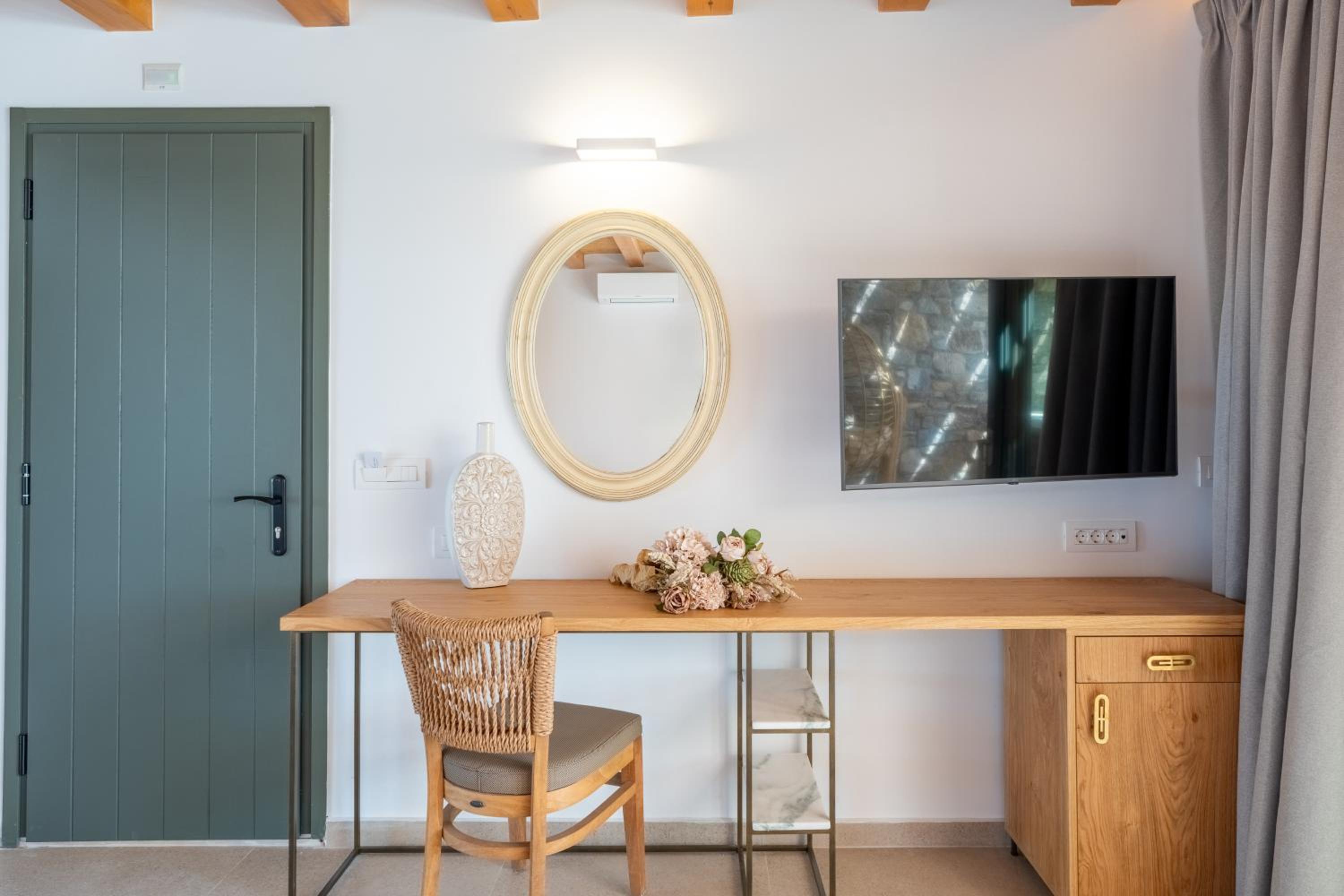 Regency Sunset Suites