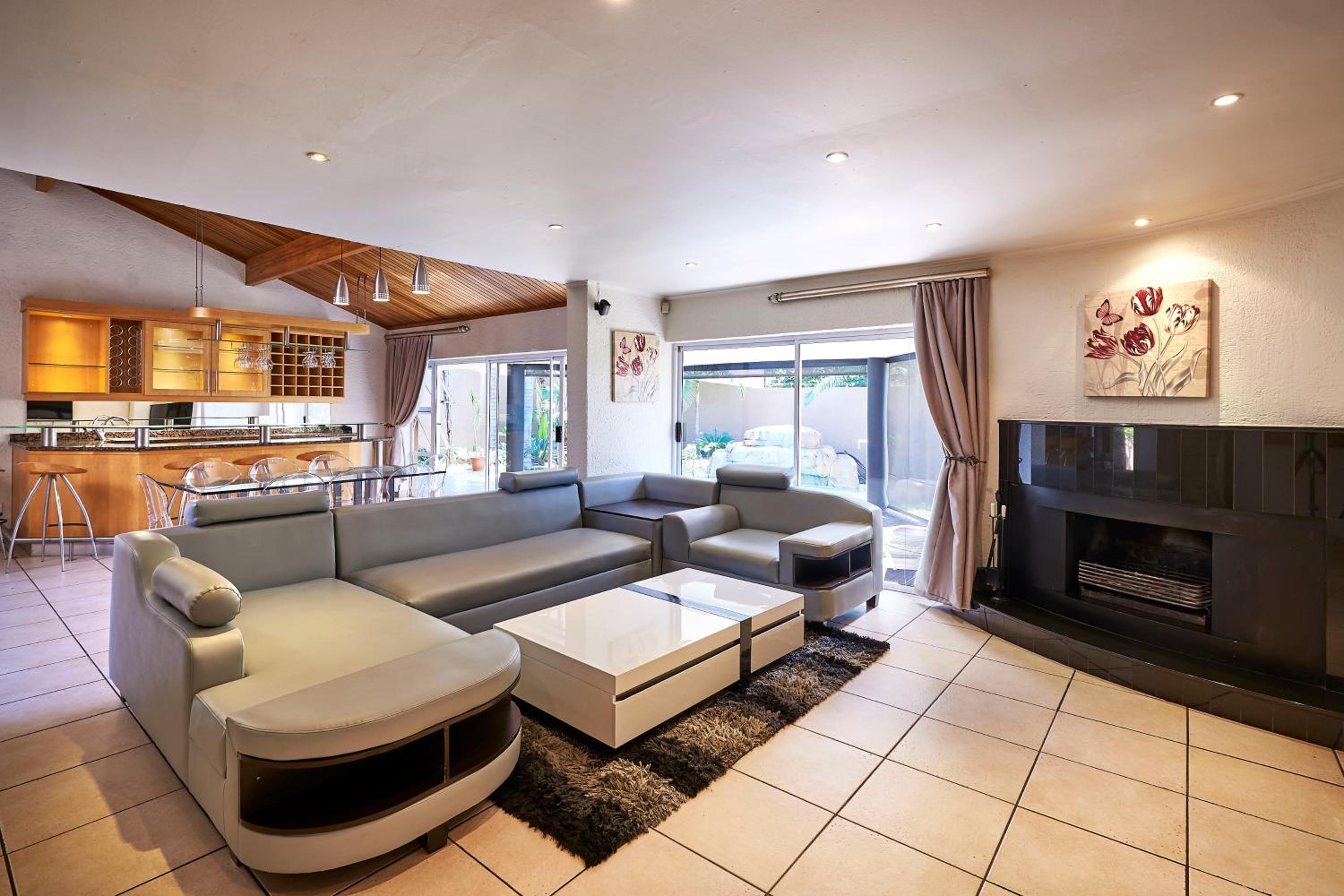 Dynasty Forest Sandown Serviced Apartments & Self Catering Hotel