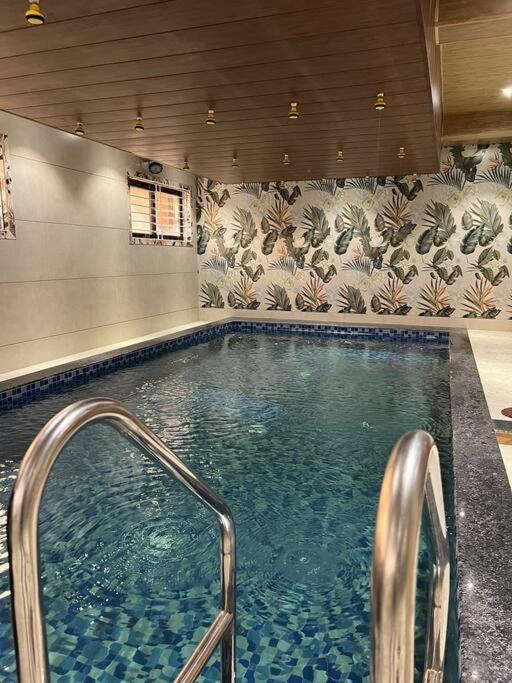 4BR BIG indoor party pool view 2