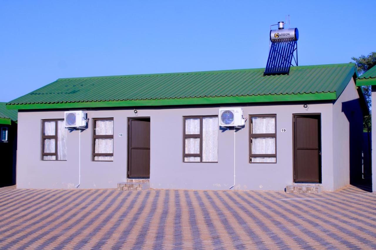 Vuyani Guest Lodge