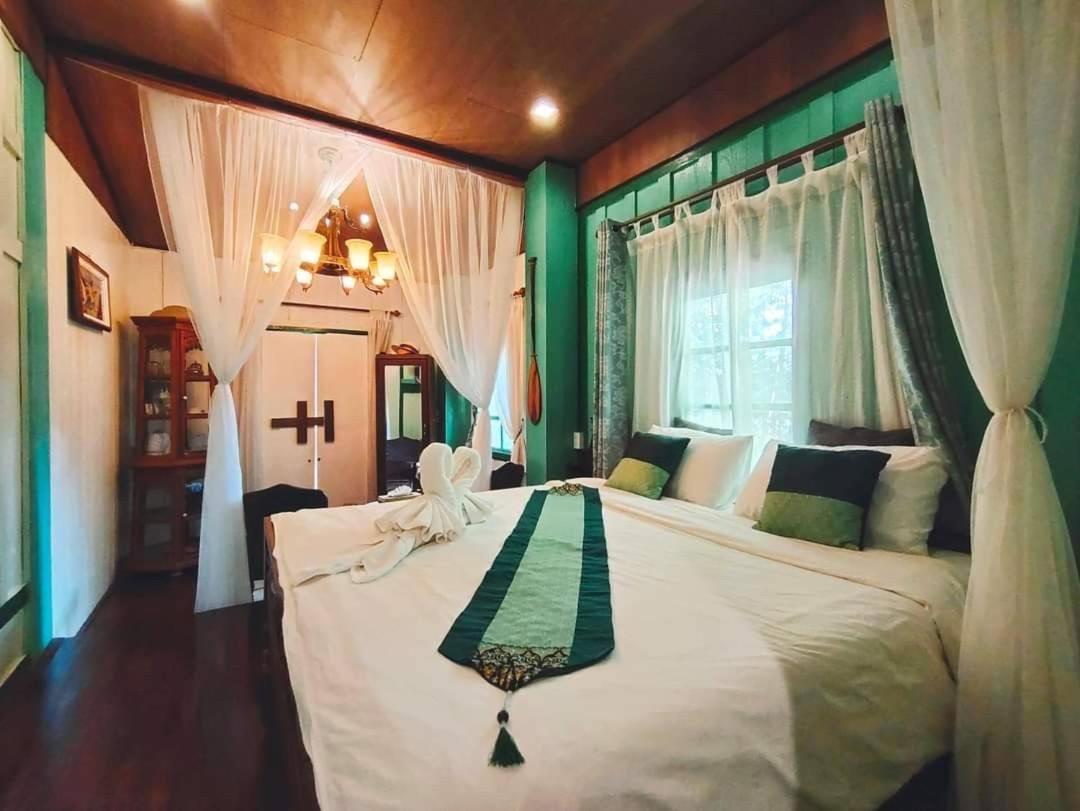 The Antique Riverside Resort