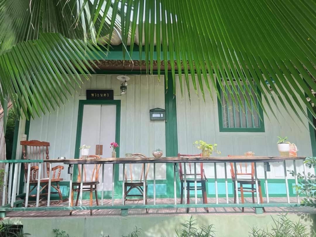 The Antique Riverside Resort