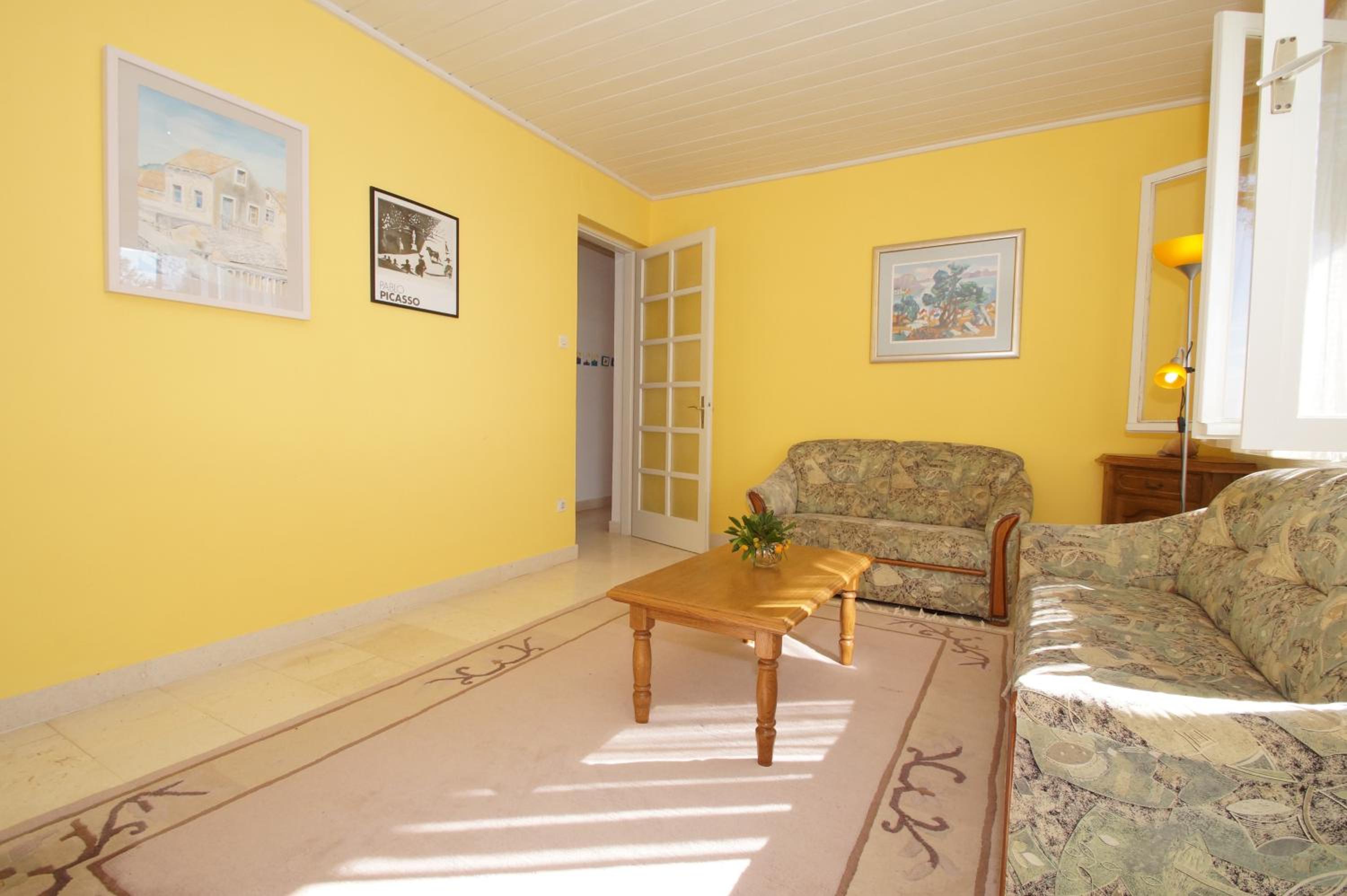 Apartments Bisko