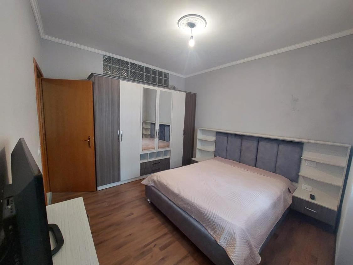 Apartment for holiday in Valona