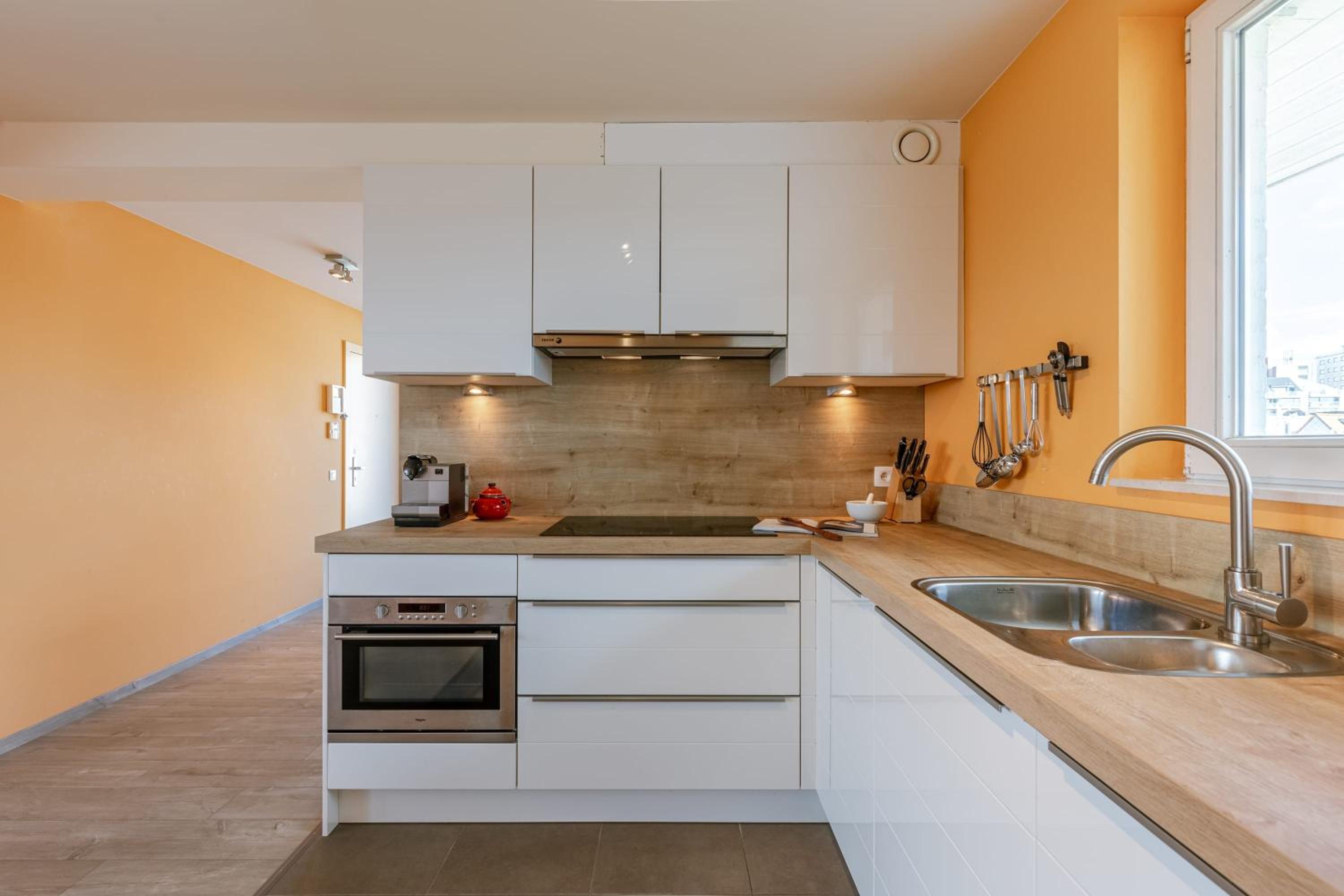 Casiola - Cozy seaside apartment with sunny terrace