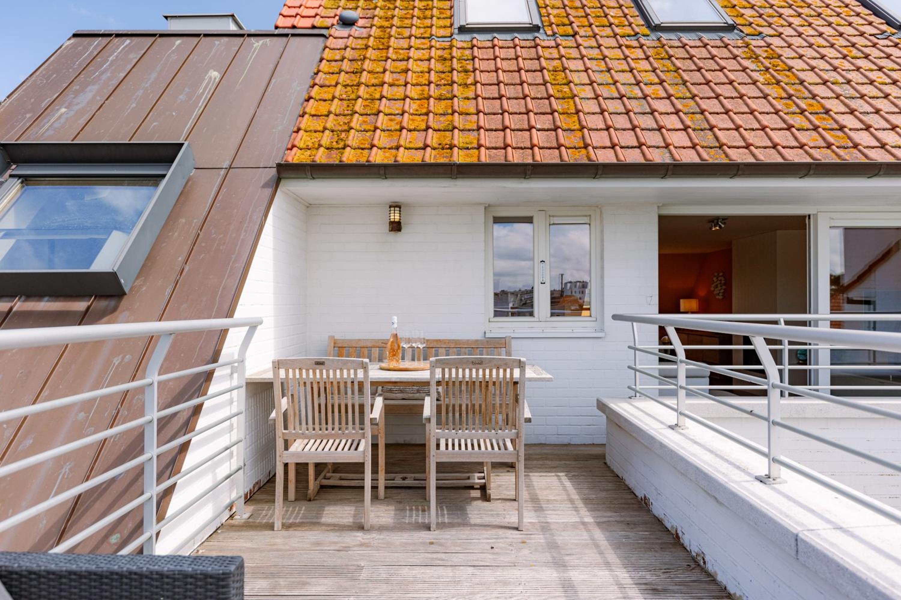 Casiola - Cozy seaside apartment with sunny terrace