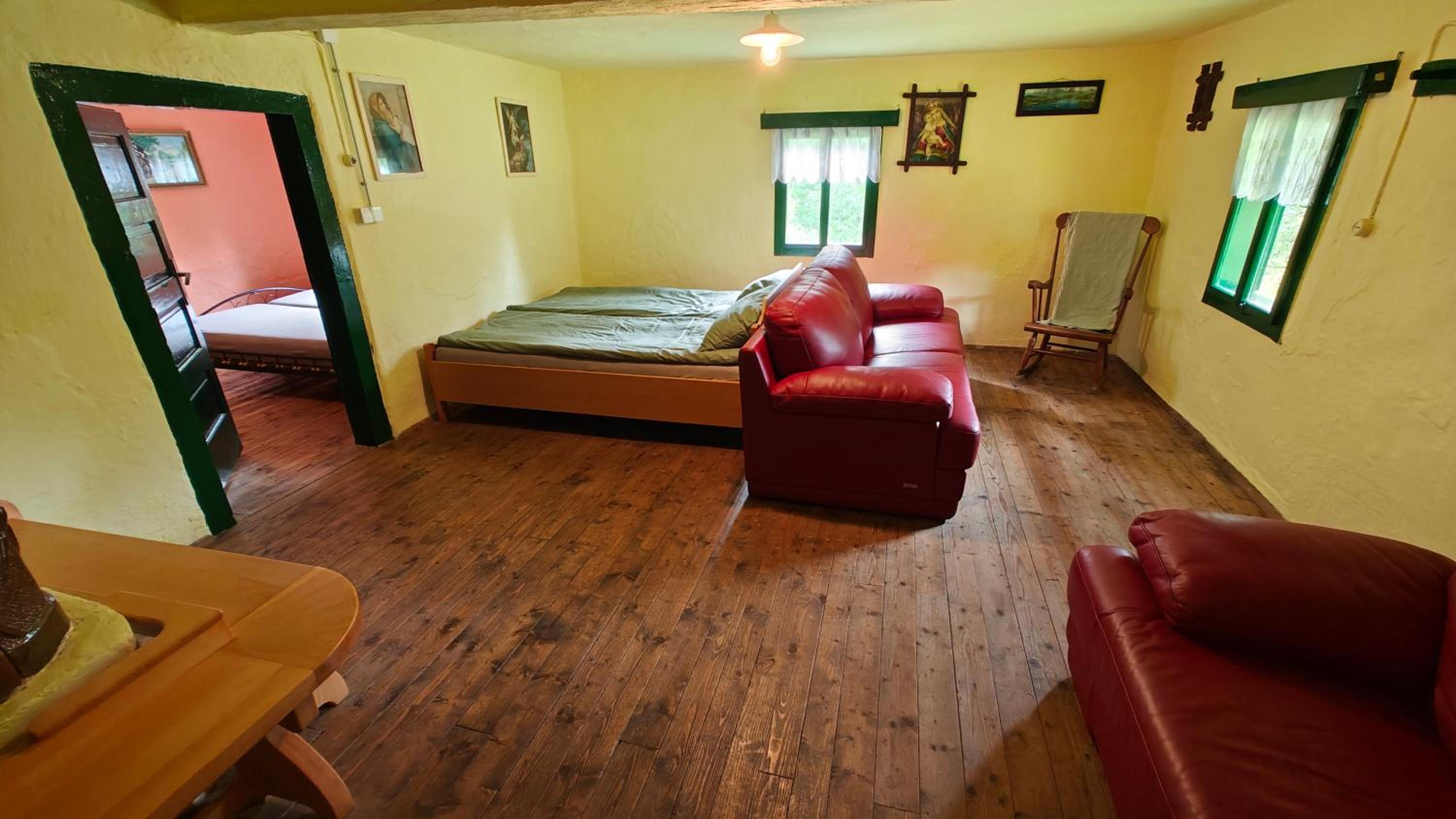 Cosy & peaceful cabin off the grid view 4