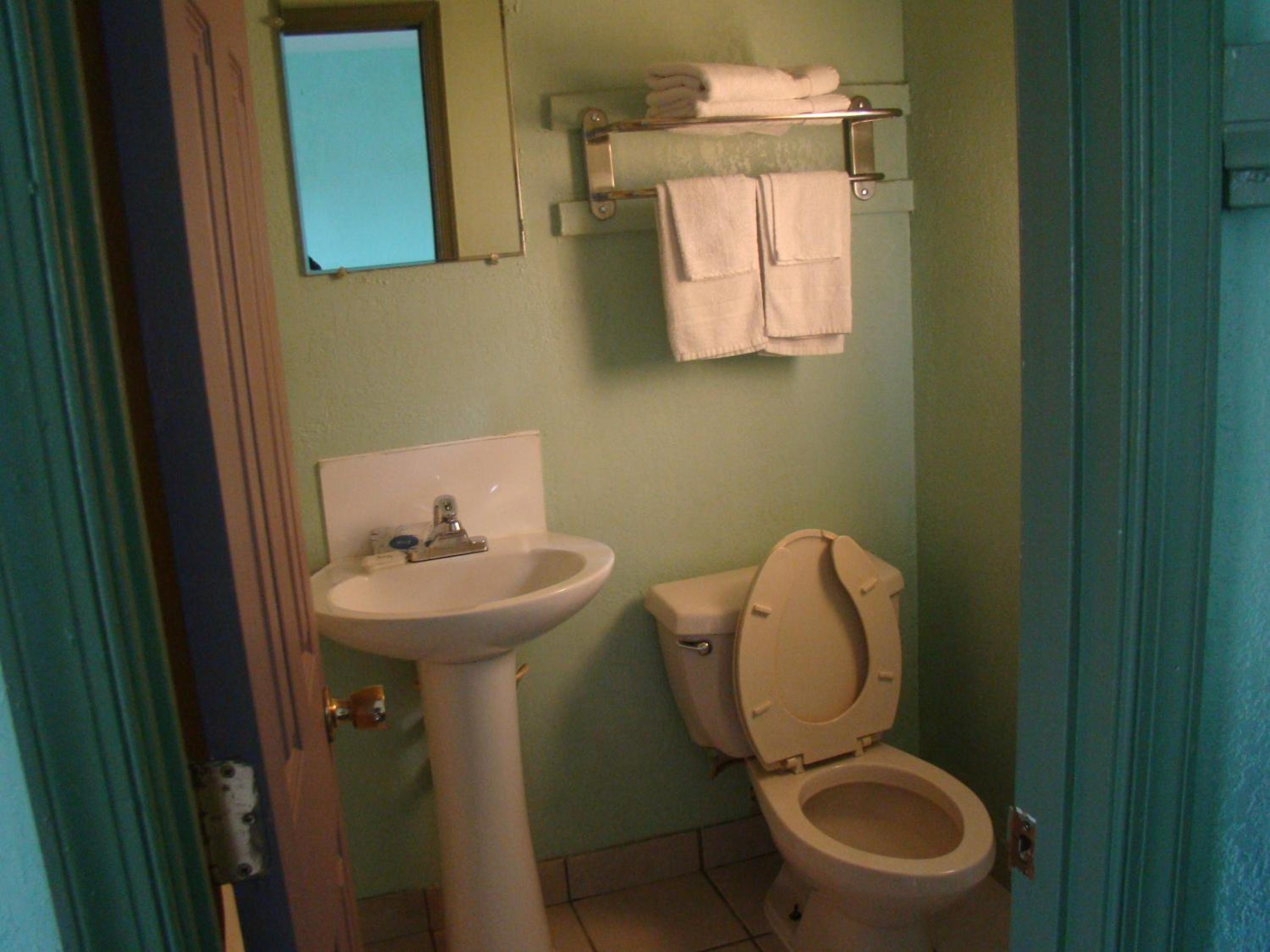 Budget Inn Mount Airy, photo 5
