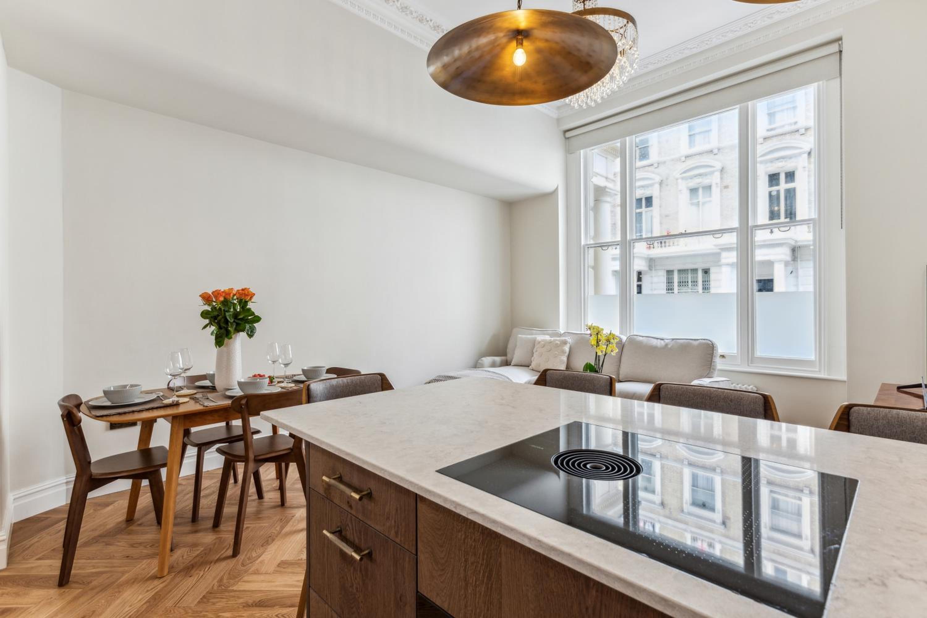 Idyllic 2Bed 2Bath Apartment