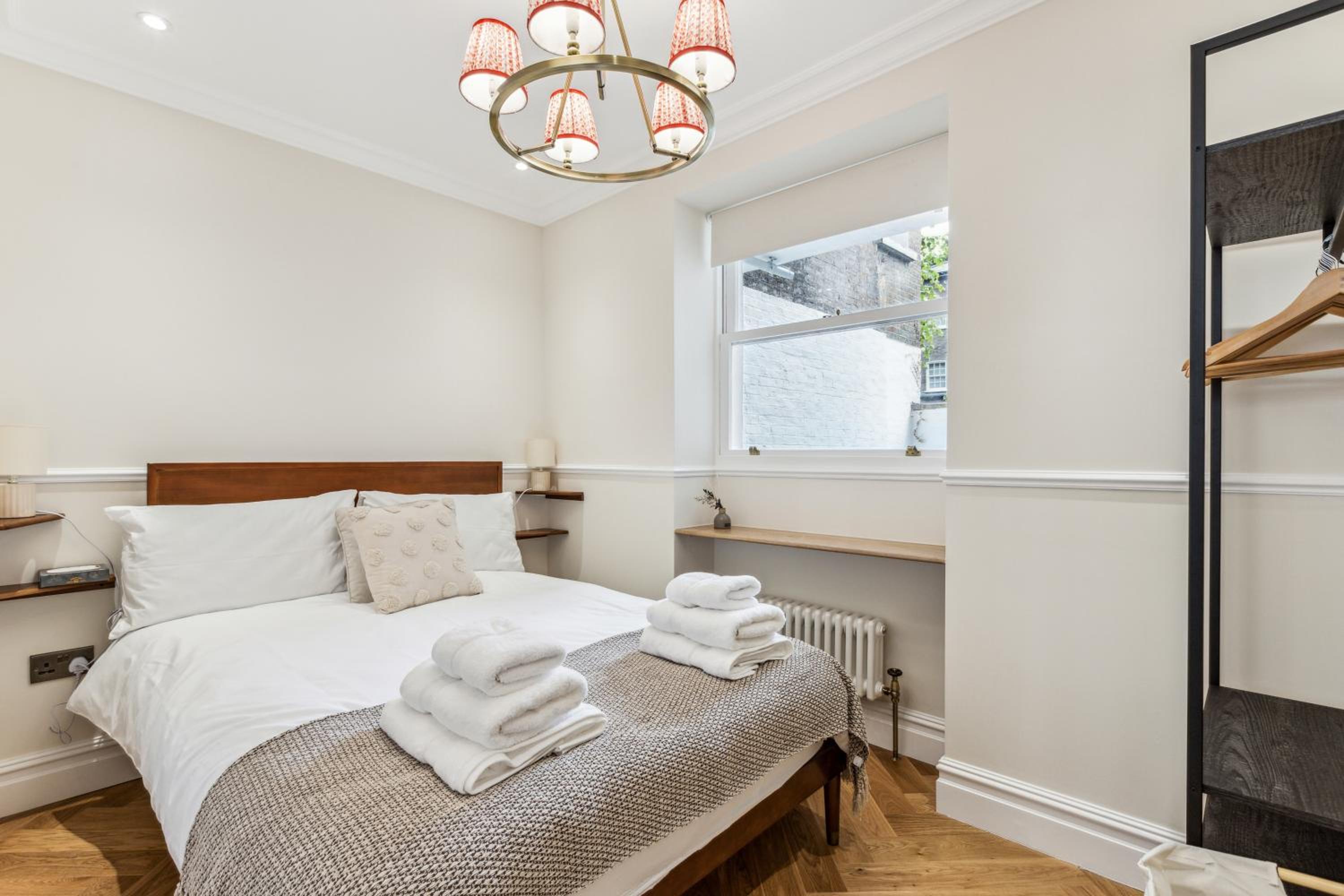 Idyllic 2Bed 2Bath Apartment