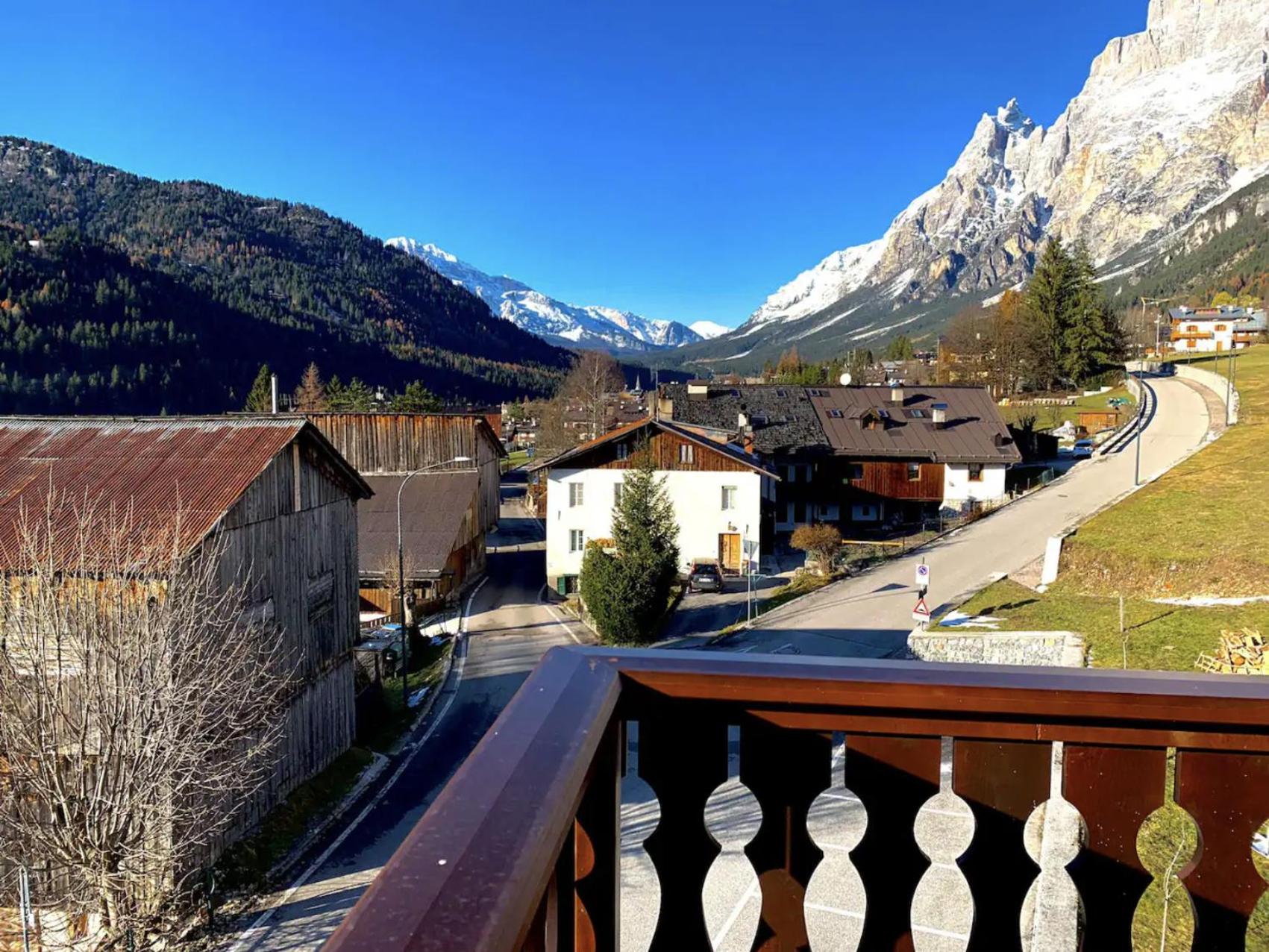 Appartamento ampezzano con ampia balconata photo 2