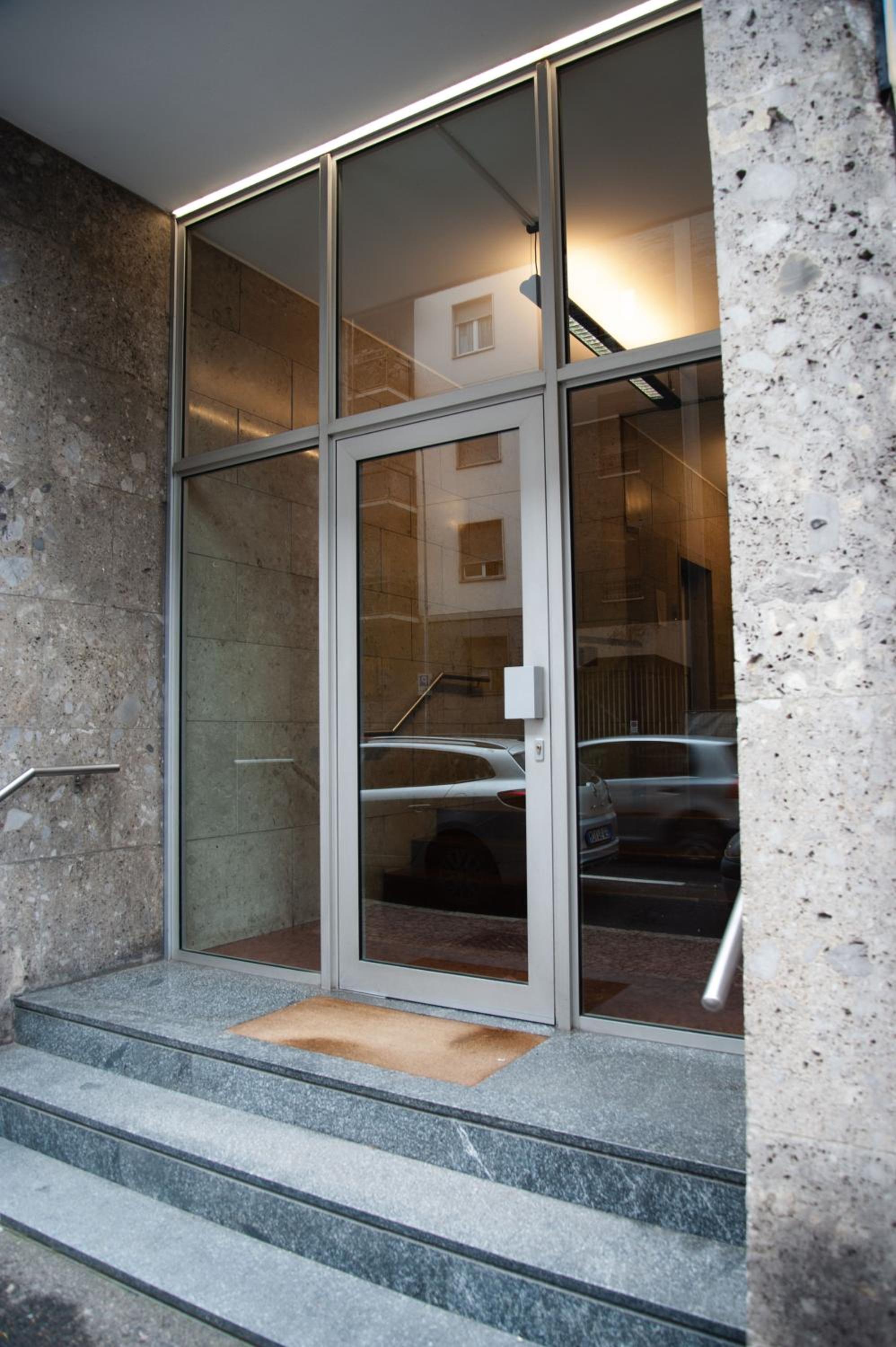 Hotel Nuova Arte - Dal Lago Di Como Allo Stadio