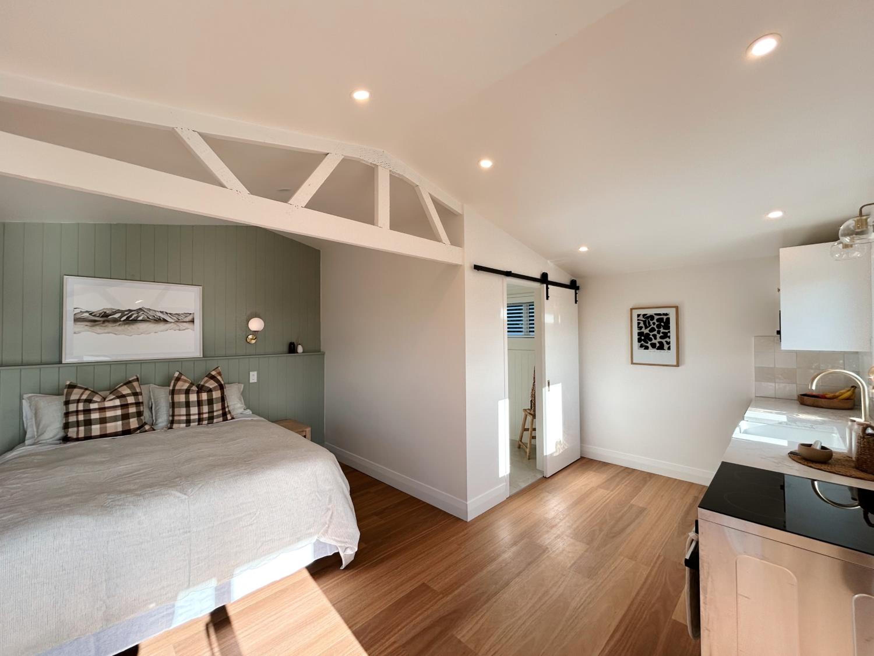 Willow View Cottage - Beautiful farm views close to Waitomo view 5