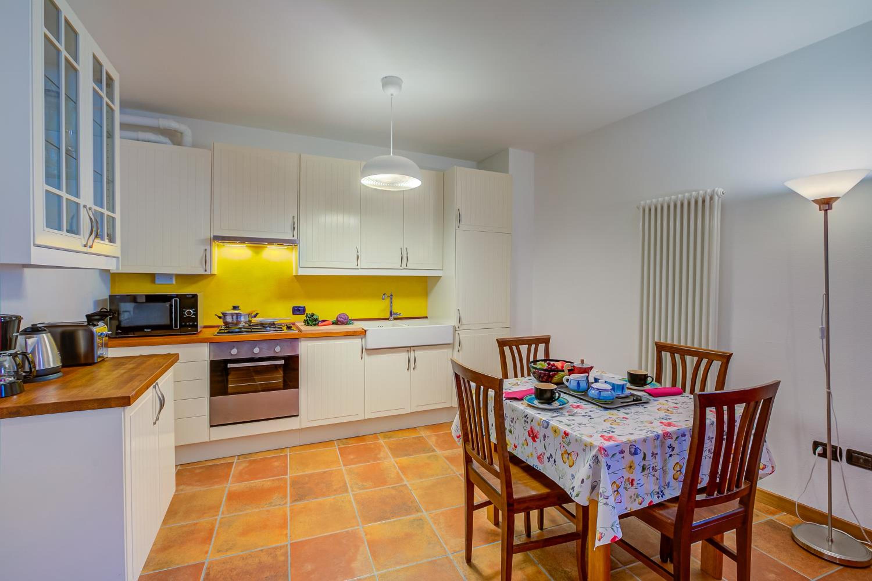La Madonnina - Happy Rentals view 4
