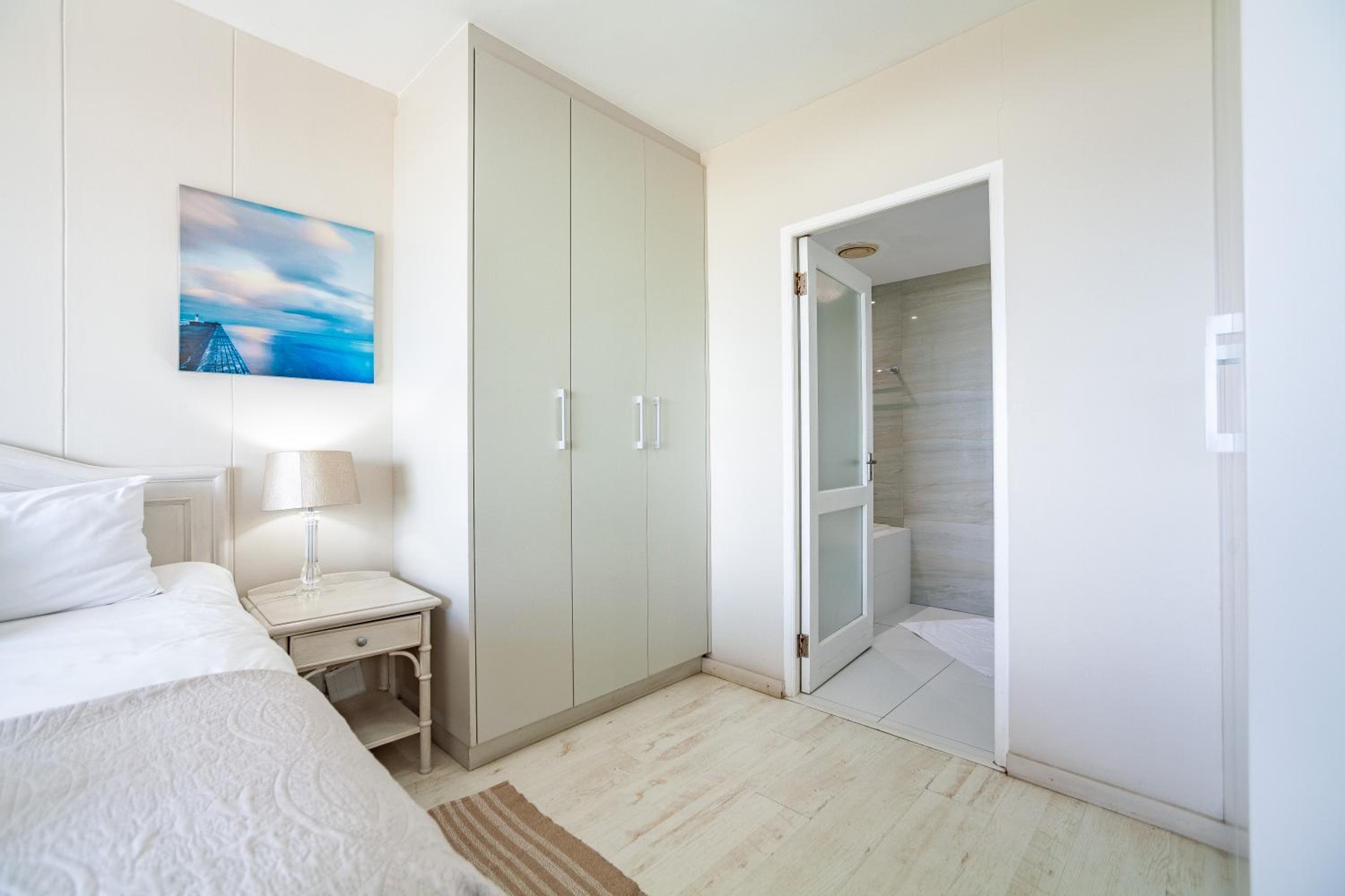 Luxury Private Beachfront 2 bedroom Dolphin Apartment, Blouberg, Cape Town view 5