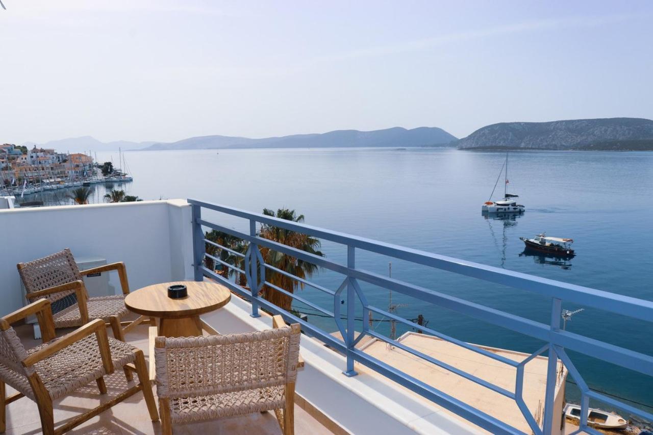 Grand Bleu Apartments & Villas view 3
