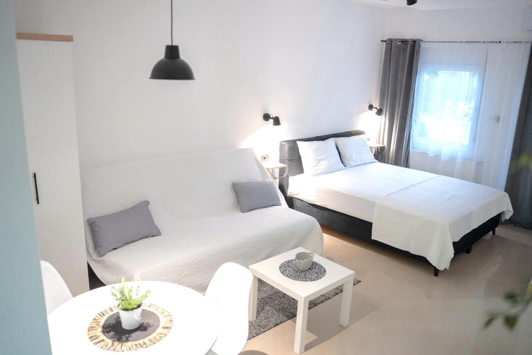 LAGUNA Apartments