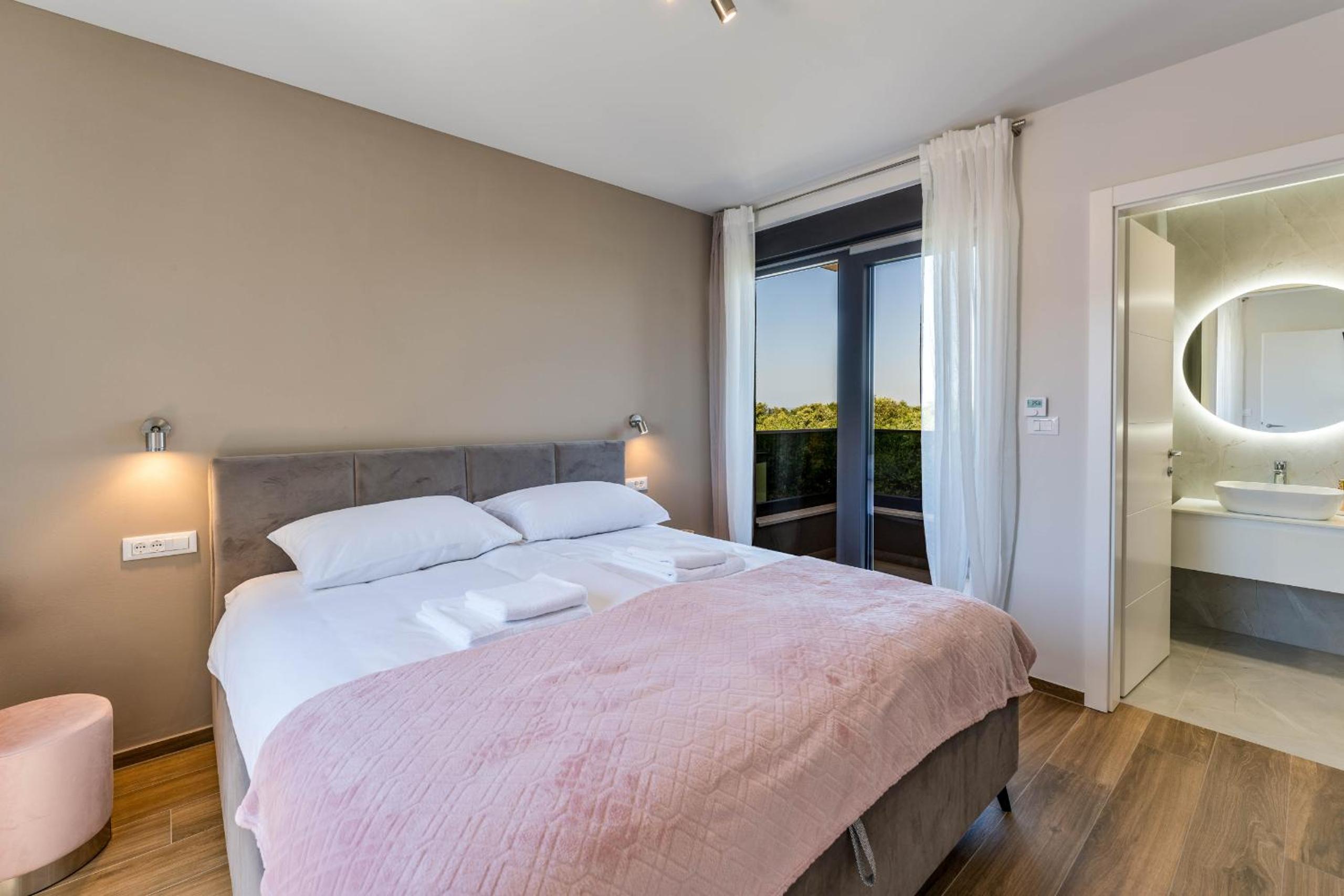 Villa Camino for 6 people near Fažana with sea view & only 700 meters from the beach view 4