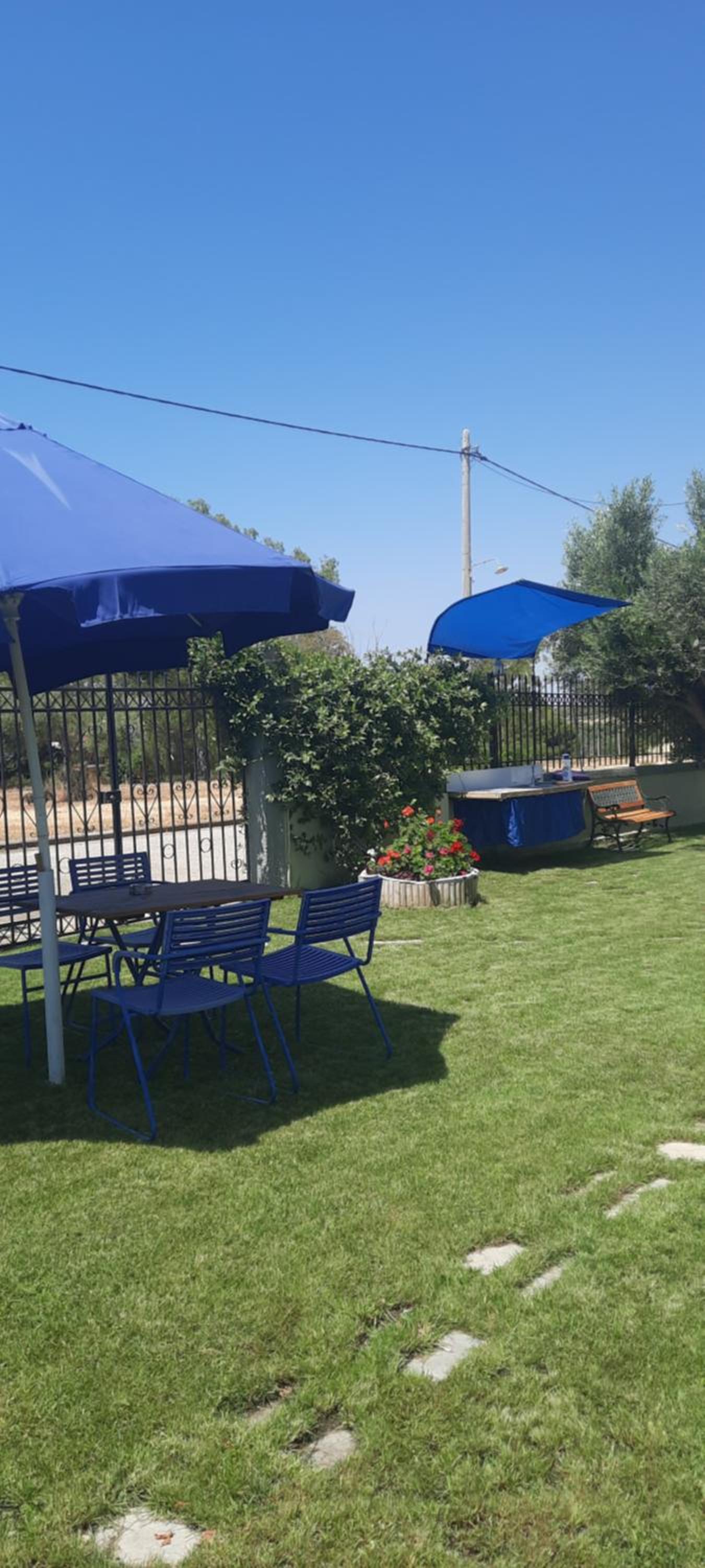 BS Village blue