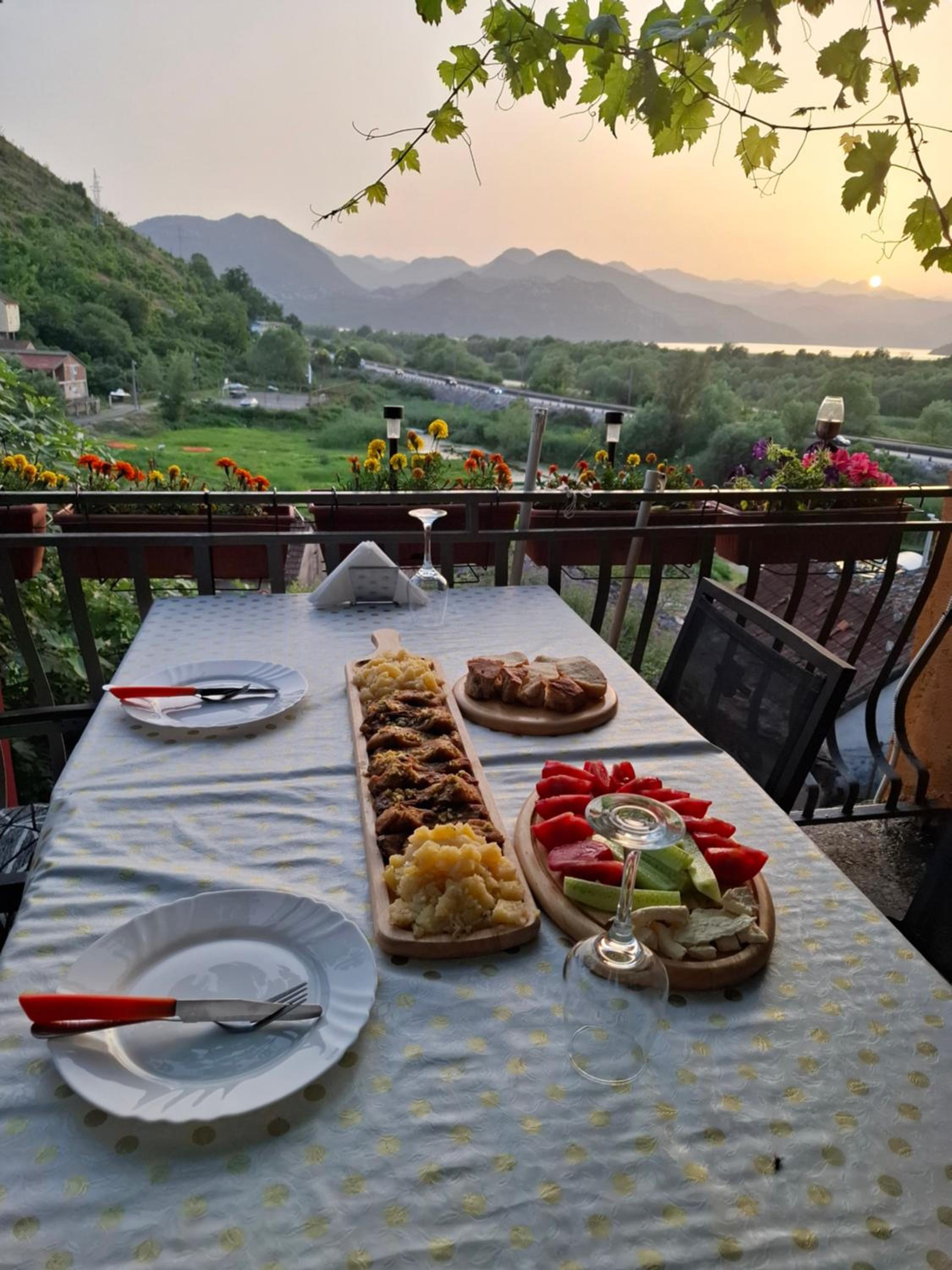 dining