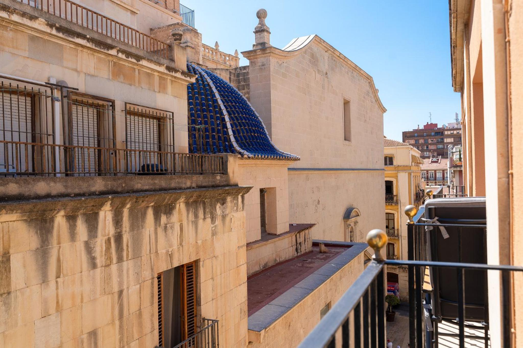 Barrio Gem Stylish 2Bedroom Oasis in Alicante
