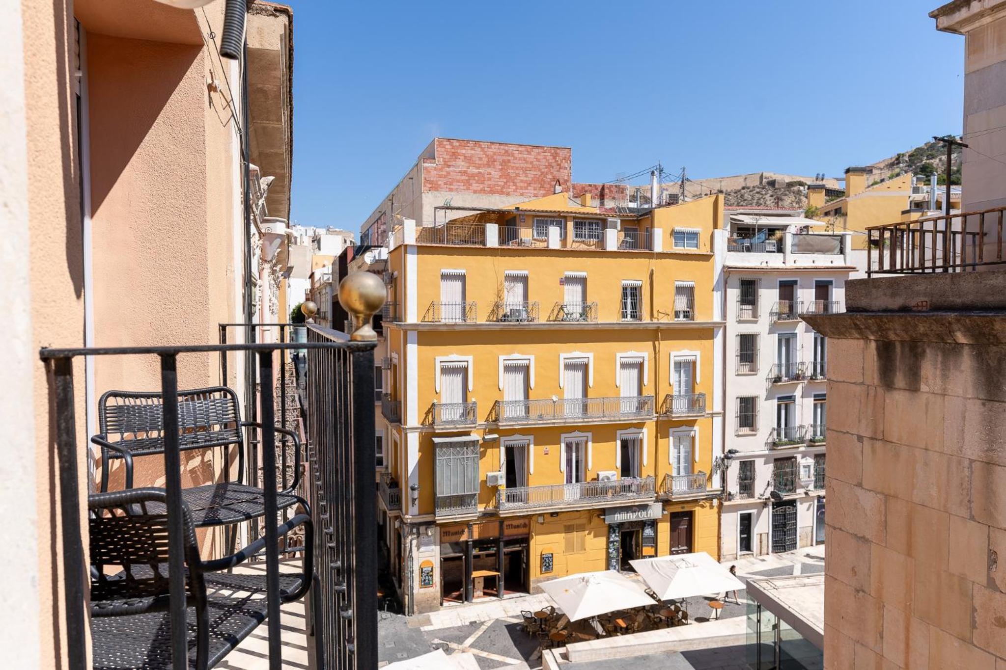 Barrio Gem Stylish 2Bedroom Oasis in Alicante