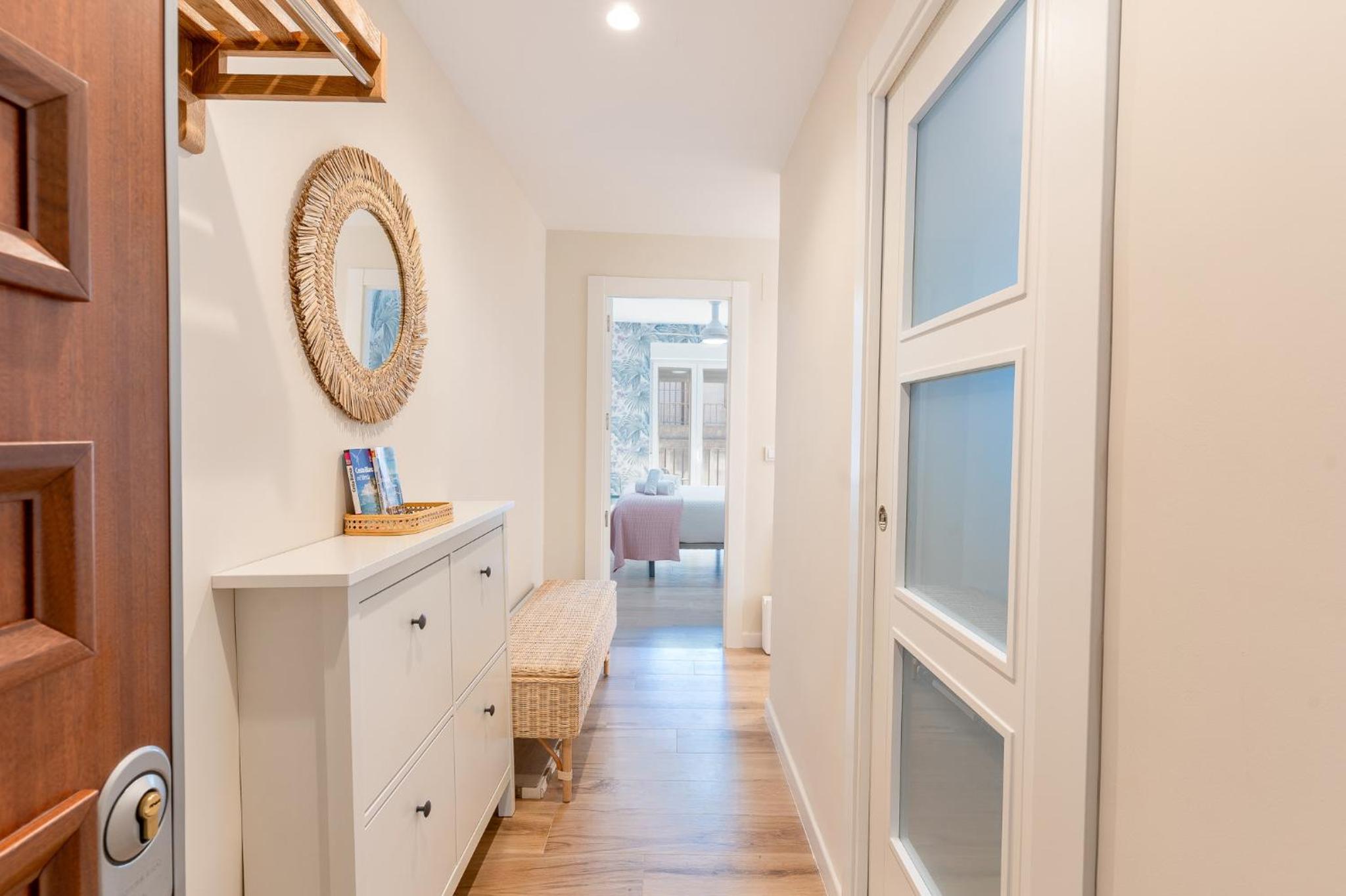 Barrio Gem Stylish 2Bedroom Oasis in Alicante