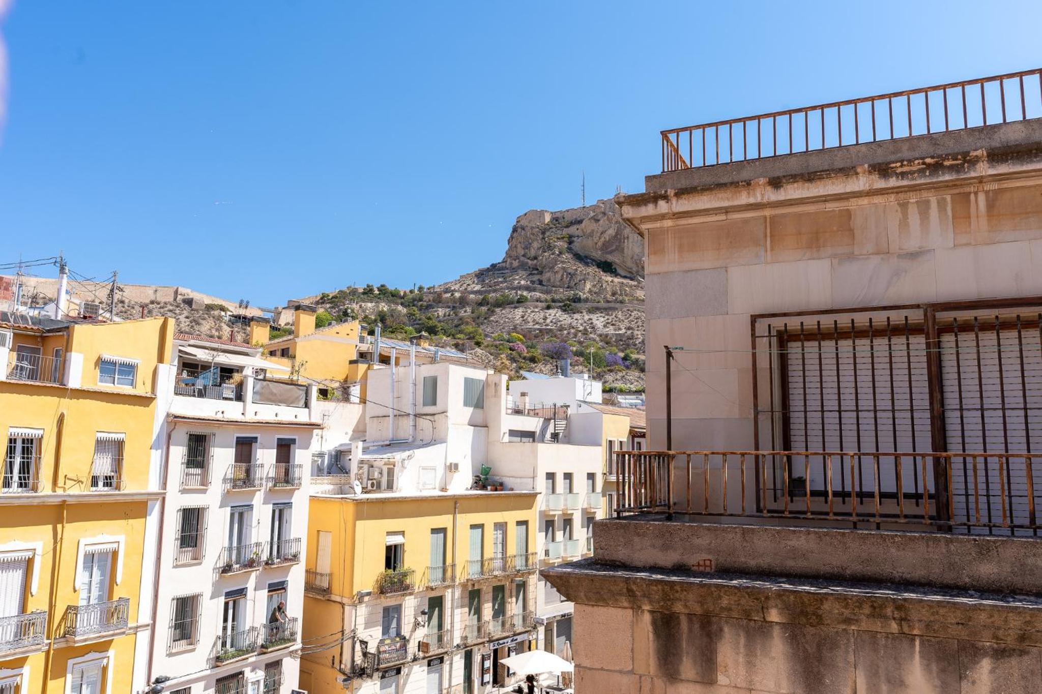 Barrio Gem Stylish 2Bedroom Oasis in Alicante