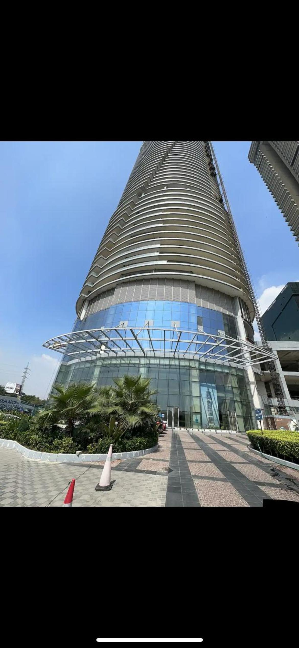 SkyHouse RiverView