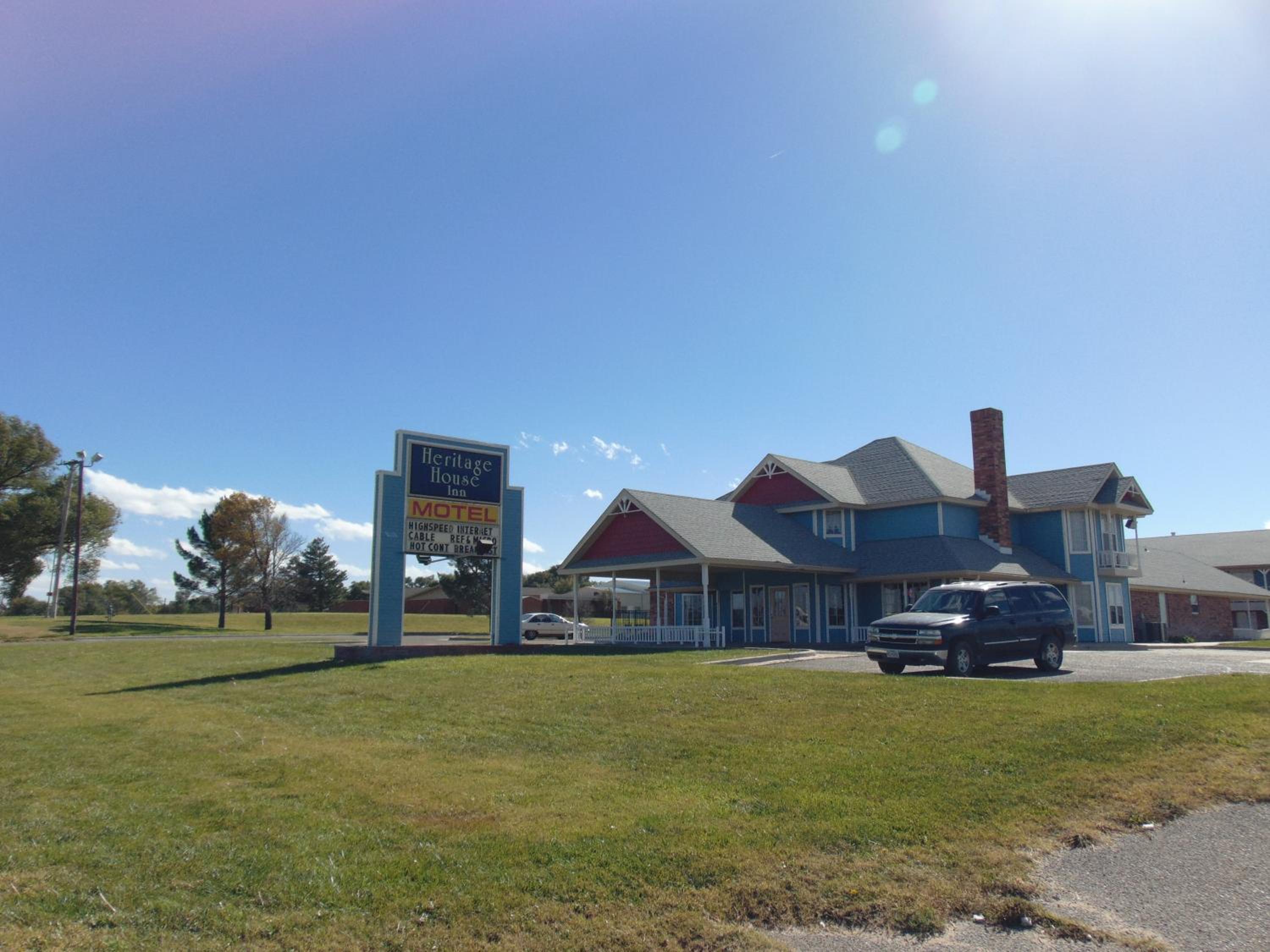 Heritage House Inn