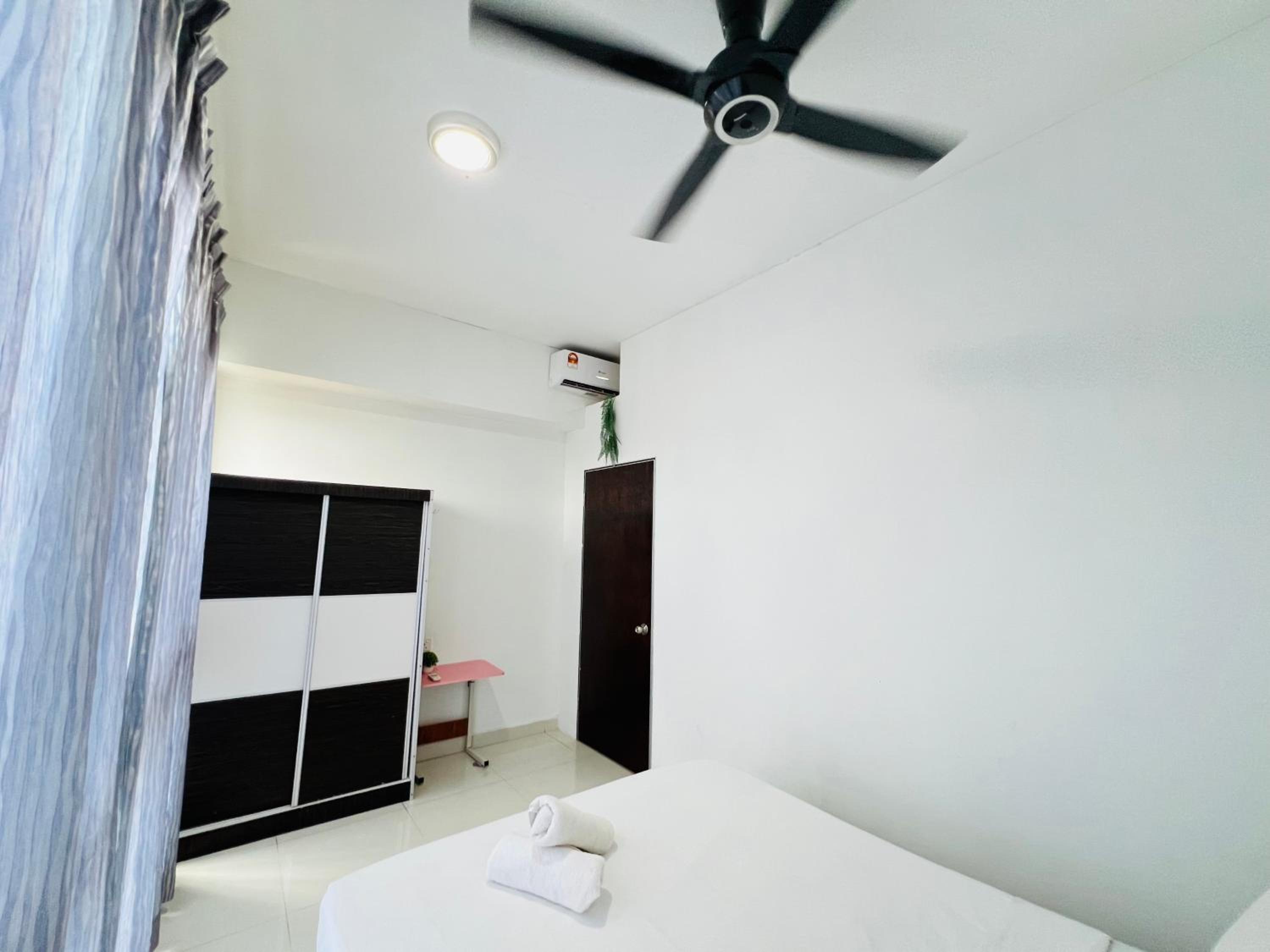 Spritz Empire Regalia Suites & Residence