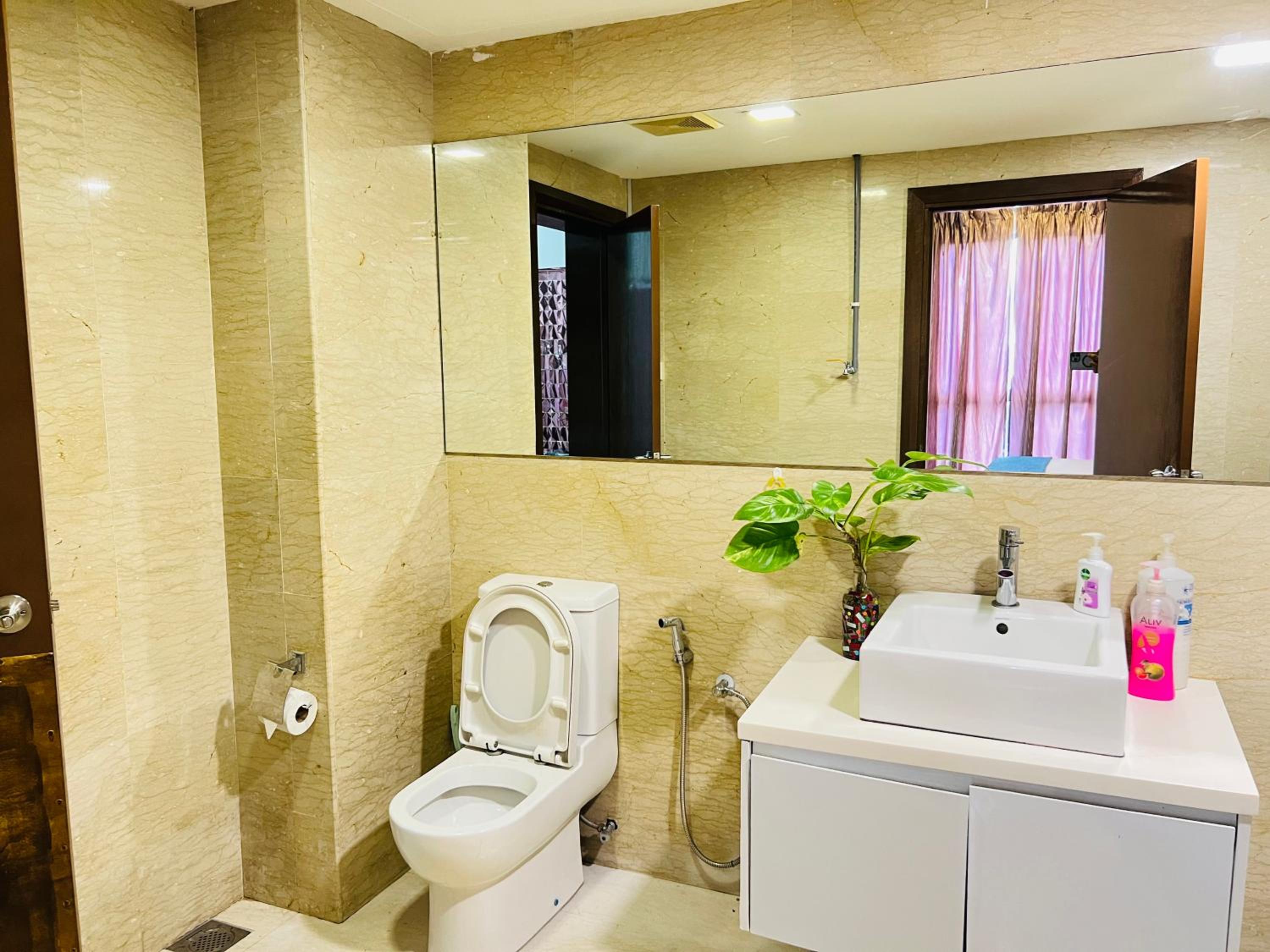 Spritz Empire Regalia Suites & Residence