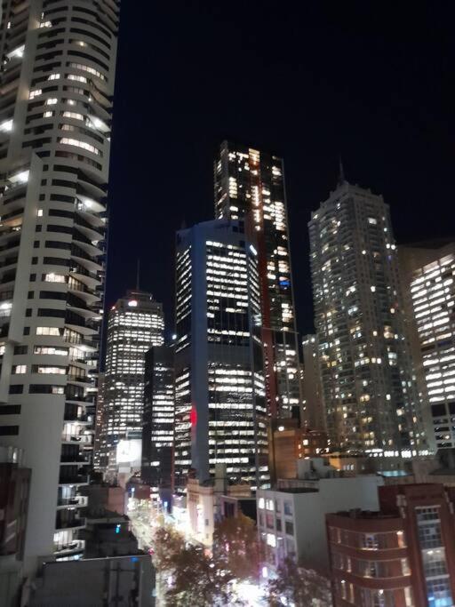 Perfectly Located CBD 3 bedrooms Apartment