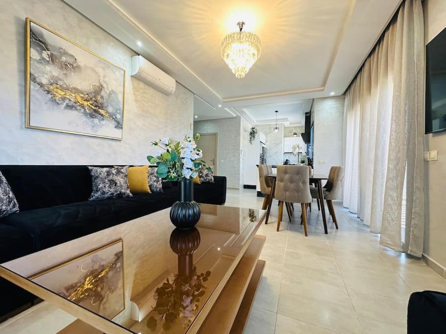 Lujoso y Moderno Apartamento en Costa Mar