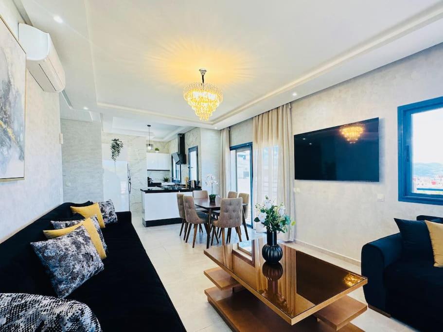 Lujoso y Moderno Apartamento en Costa Mar