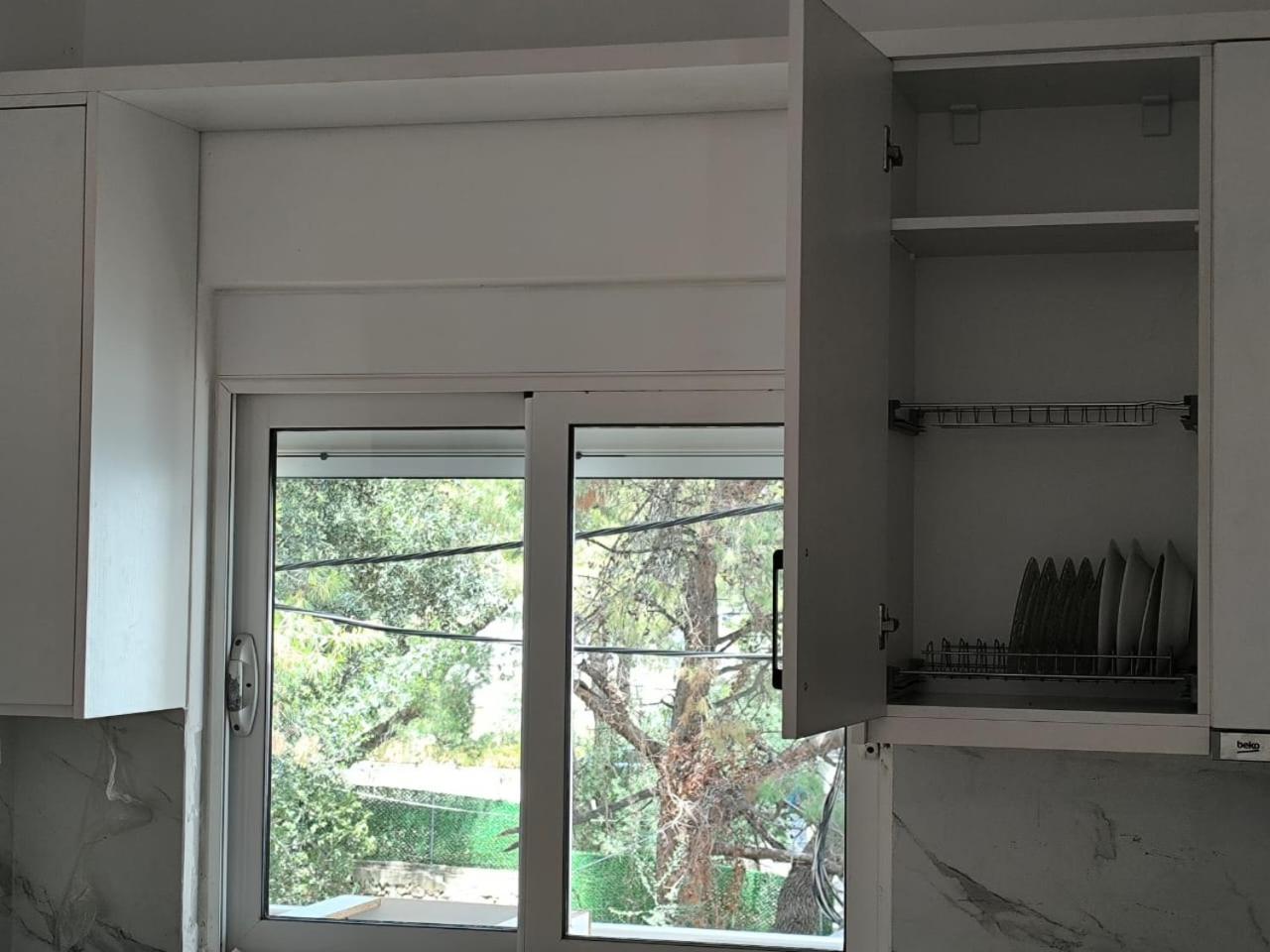 Johni Apartment
