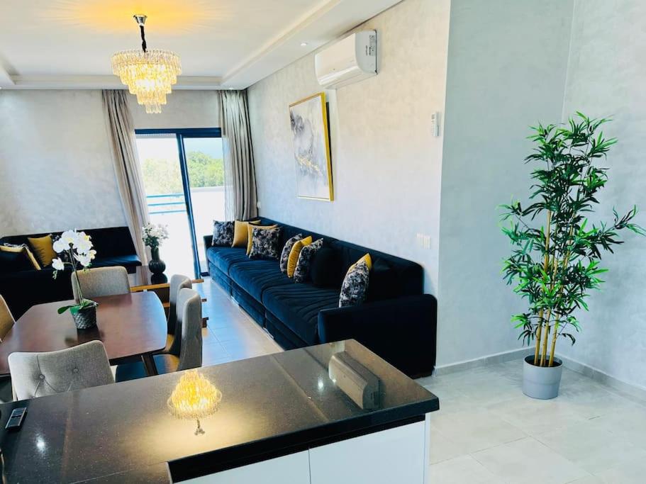 Lujoso y Moderno Apartamento en Costa Mar