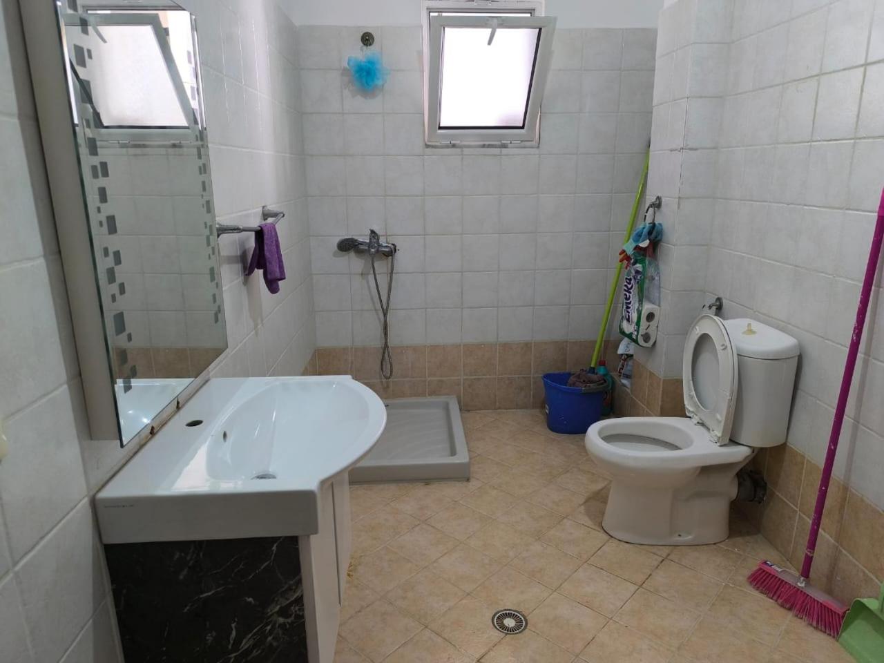 Johni Apartment