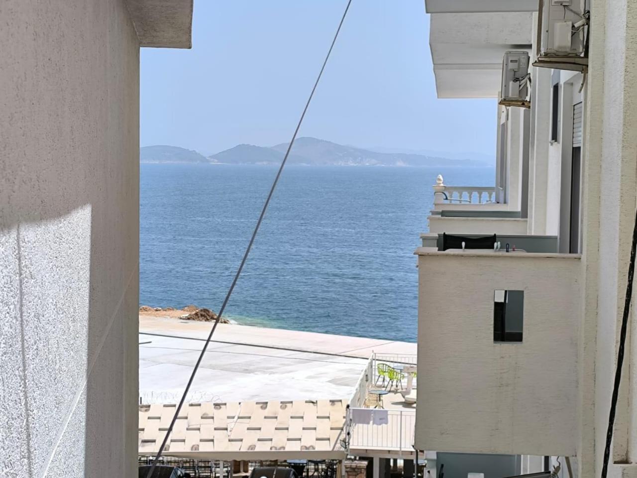 Johni Apartment