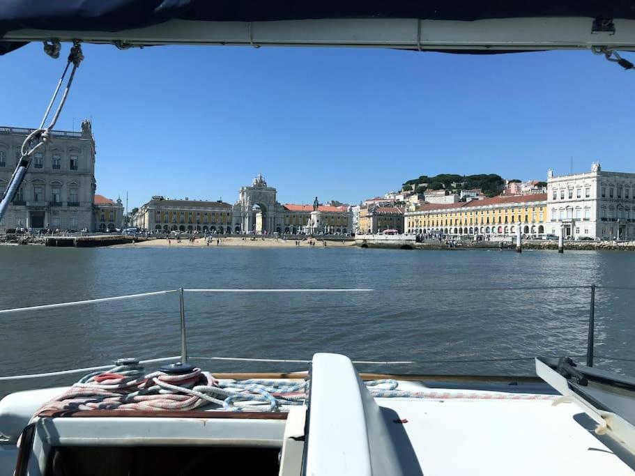 Sleep and Sail - Marina de Oeiras - Lisbon's coast view 5