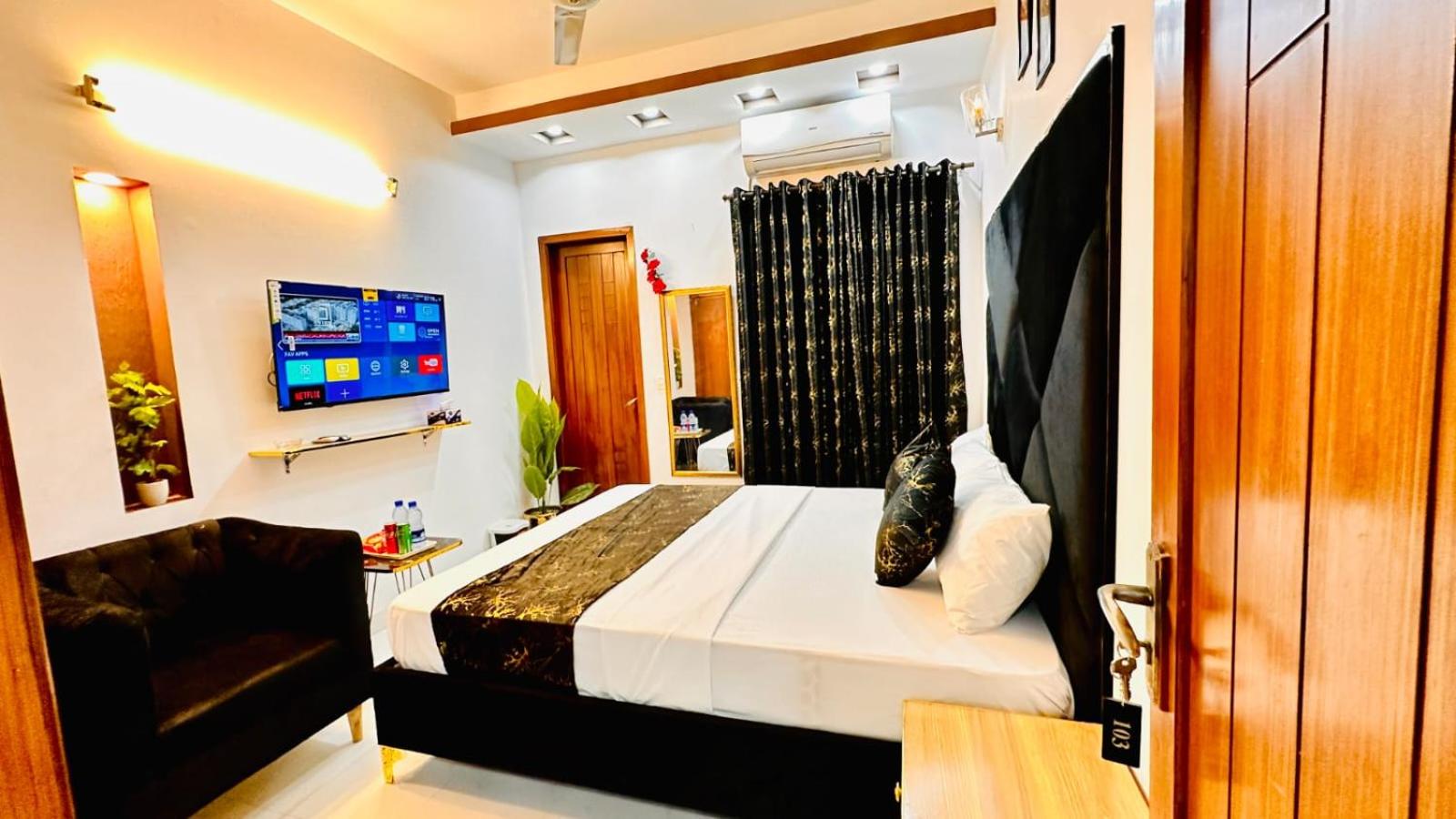 hotel room