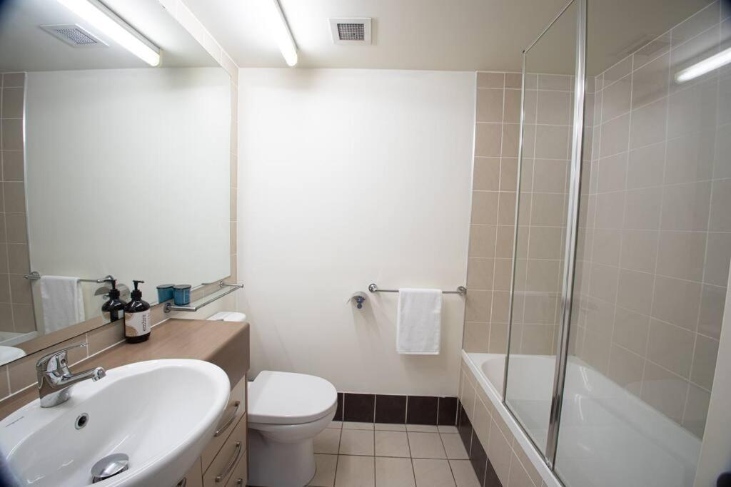 Resort Style Oasis, 2 Bedroom, 2 Bath, sleeps 6