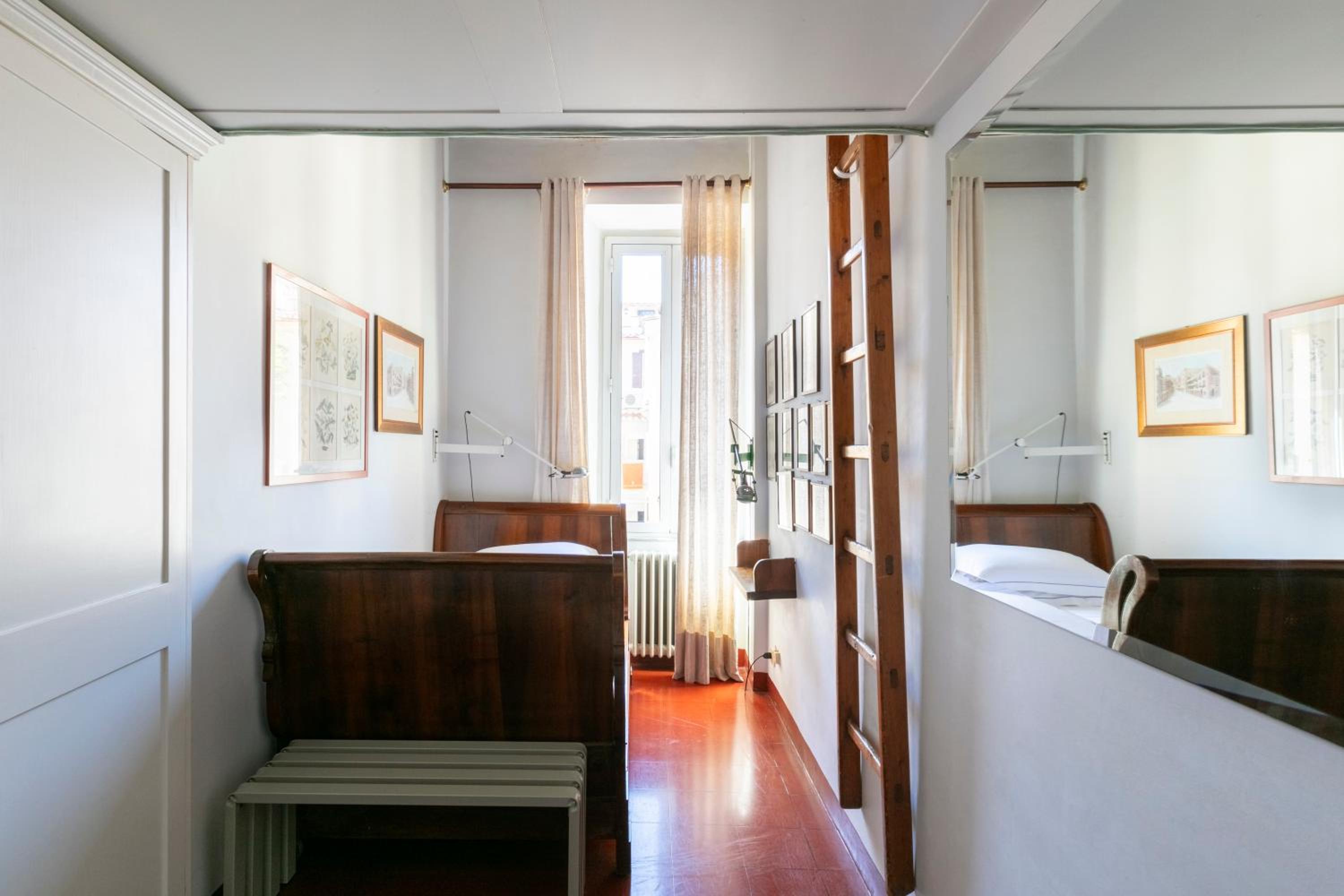 ROMAC Leone Apartments