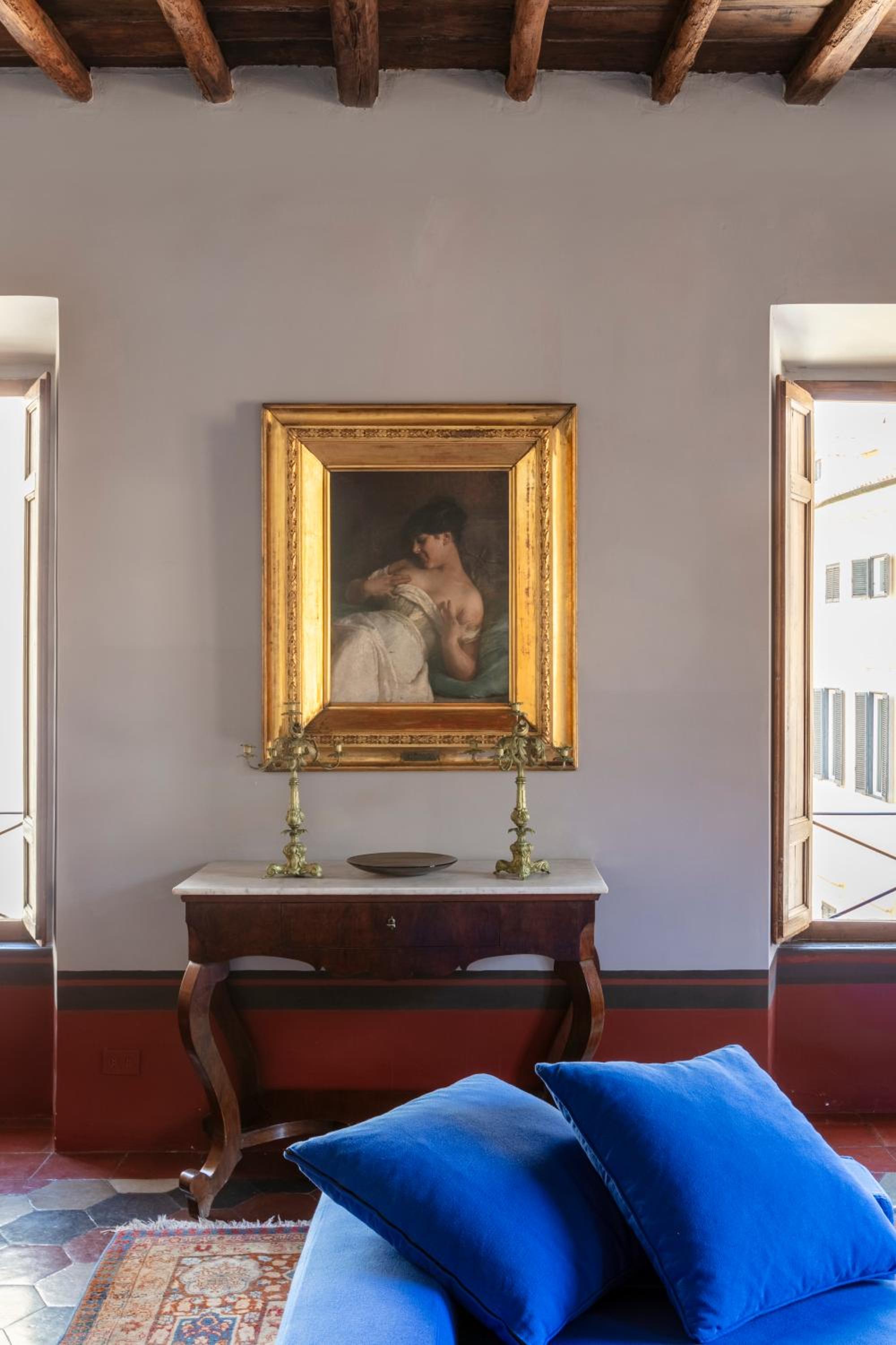ROMAC Leone Apartments